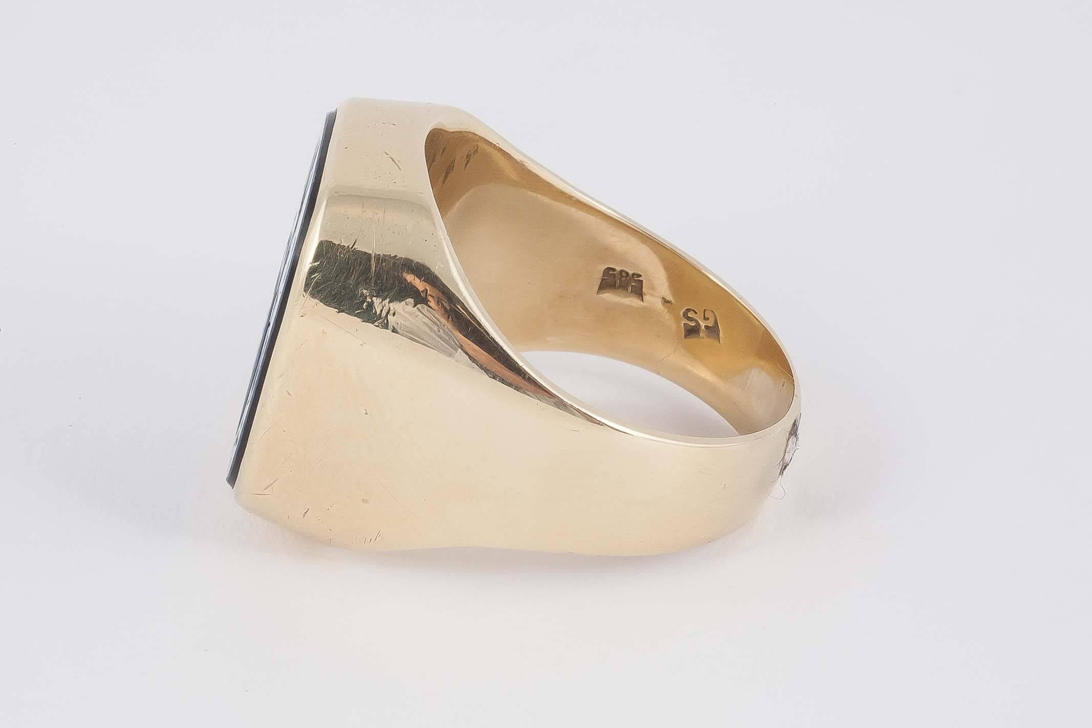 Edwardian Sardonyx Intaglio Gold Signet Ring