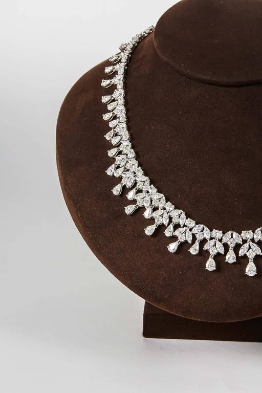 Elegant 46 Carats Diamonds Necklace For Sale at 1stdibs