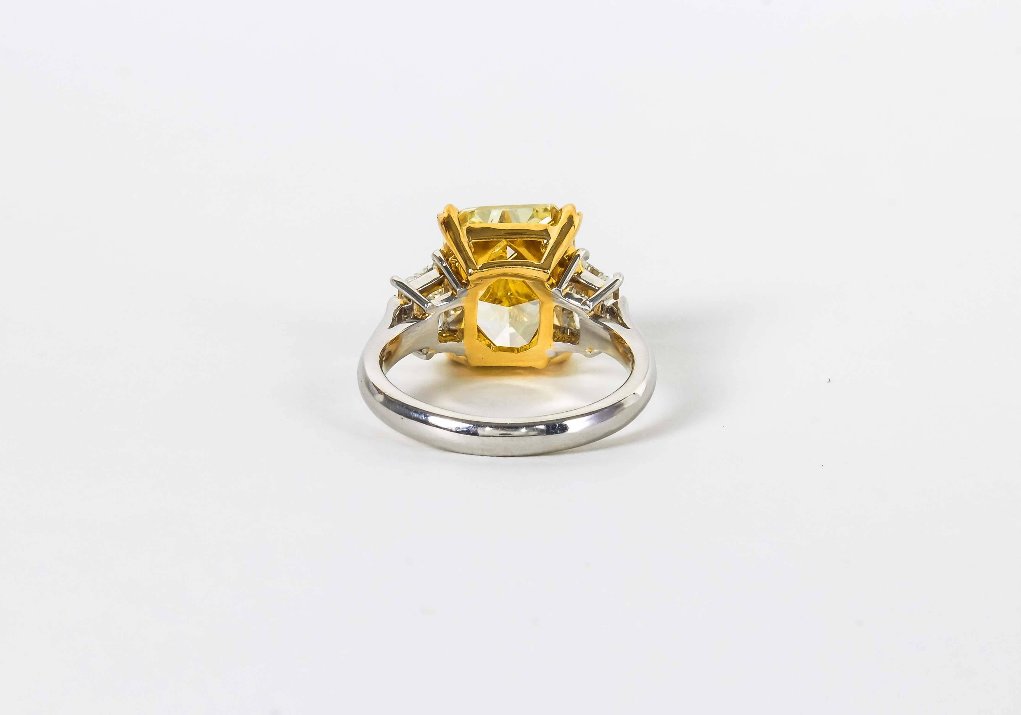 Women's 5.62 Carat GIA Cert Fancy Yellow Diamond Gold Platinum Ring