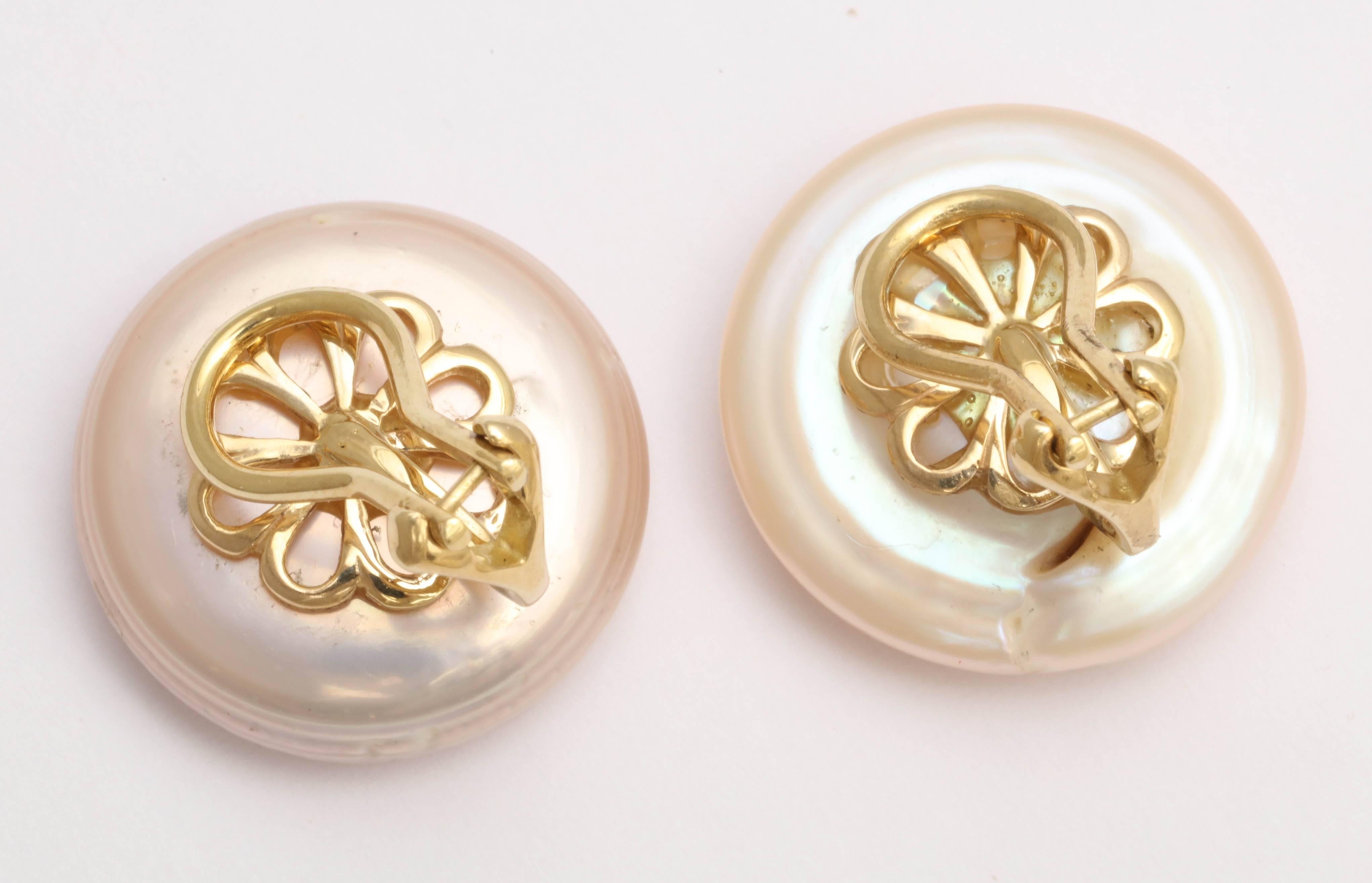 Women's Stunning Button Pearl Clip Earrings For Sale
