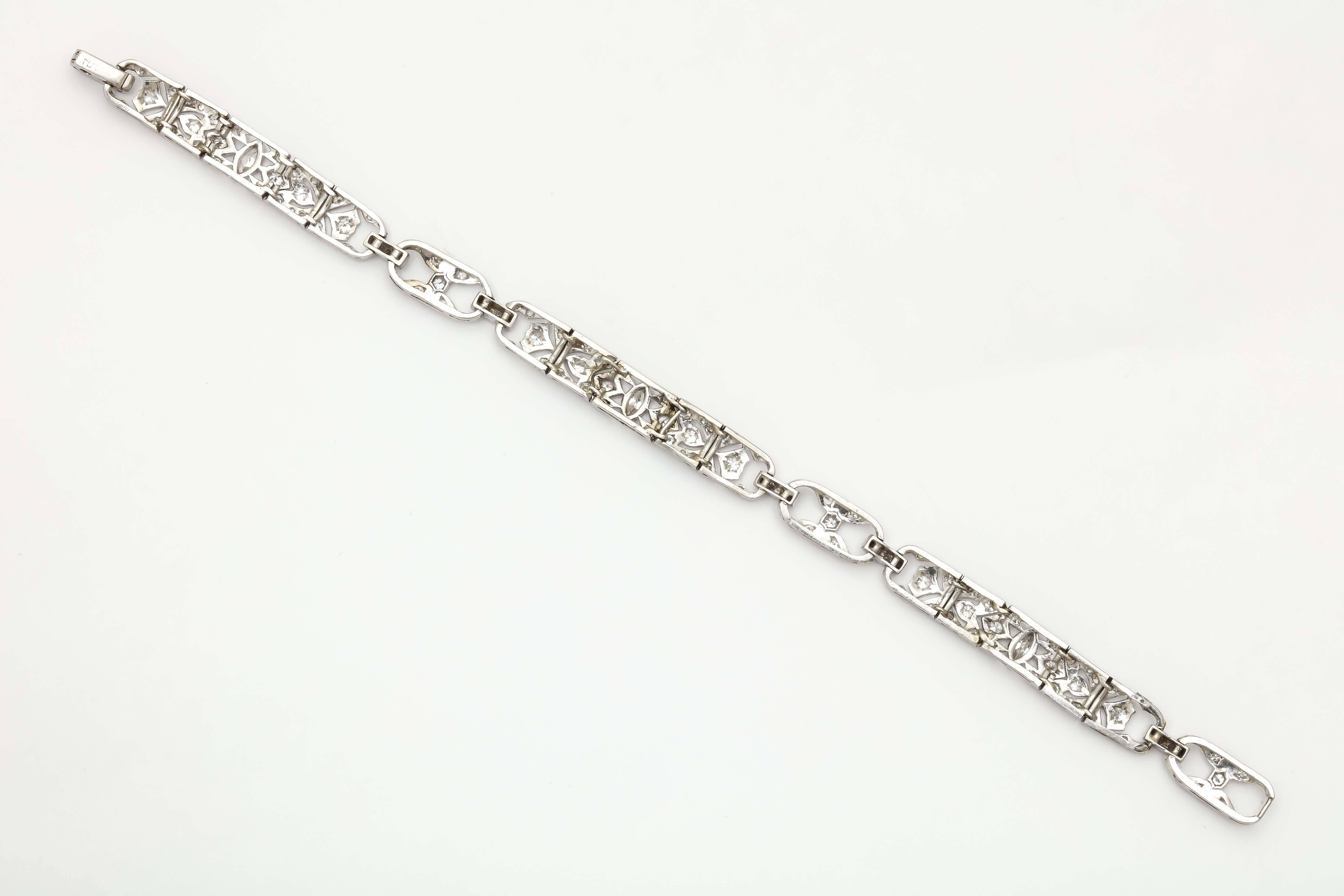 Art Deco Elegant Diamonds Platinum Flexible Open Design Link Bracelet 2