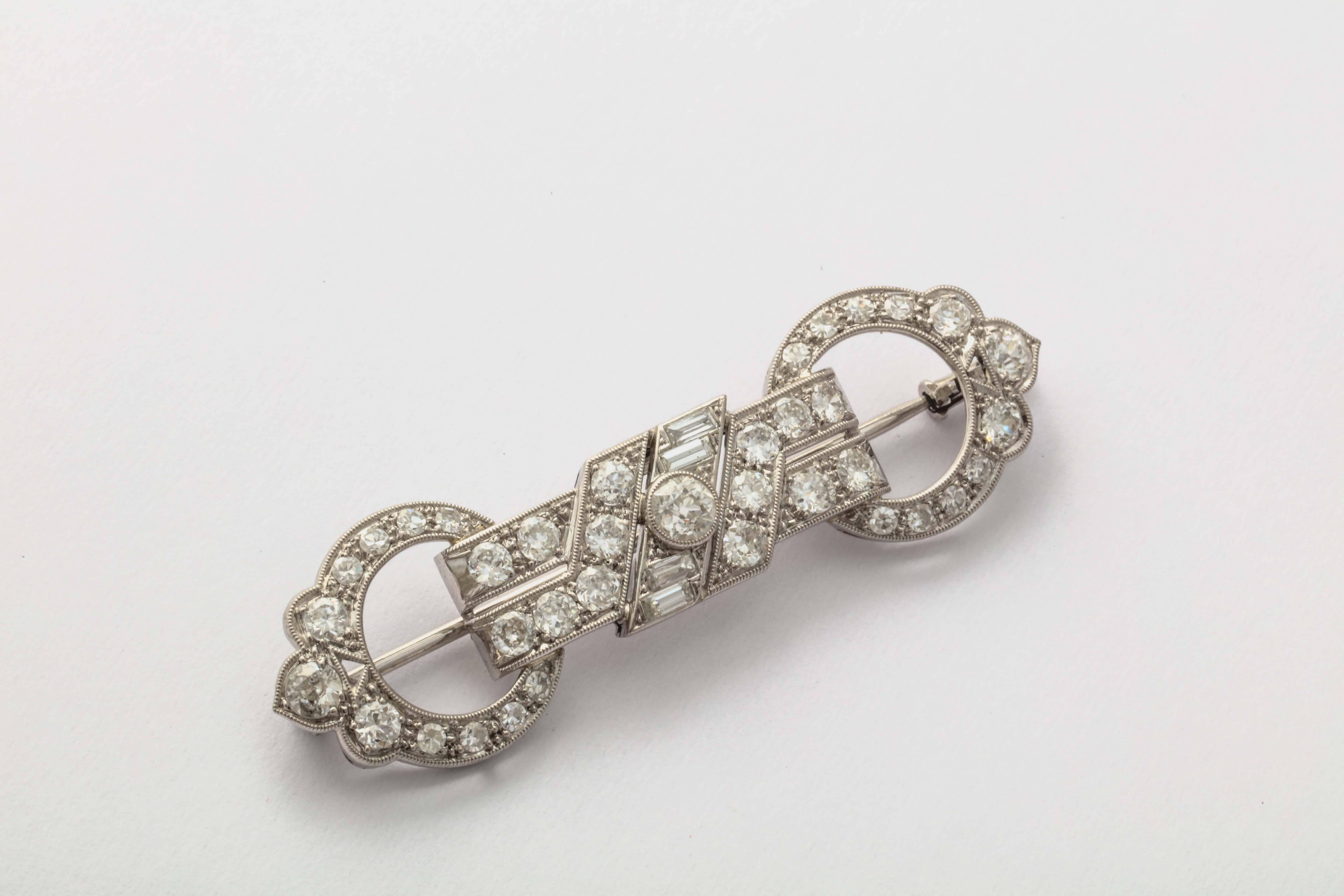 Art Deco Diamond Platinum Brooch  In Excellent Condition For Sale In New York, NY