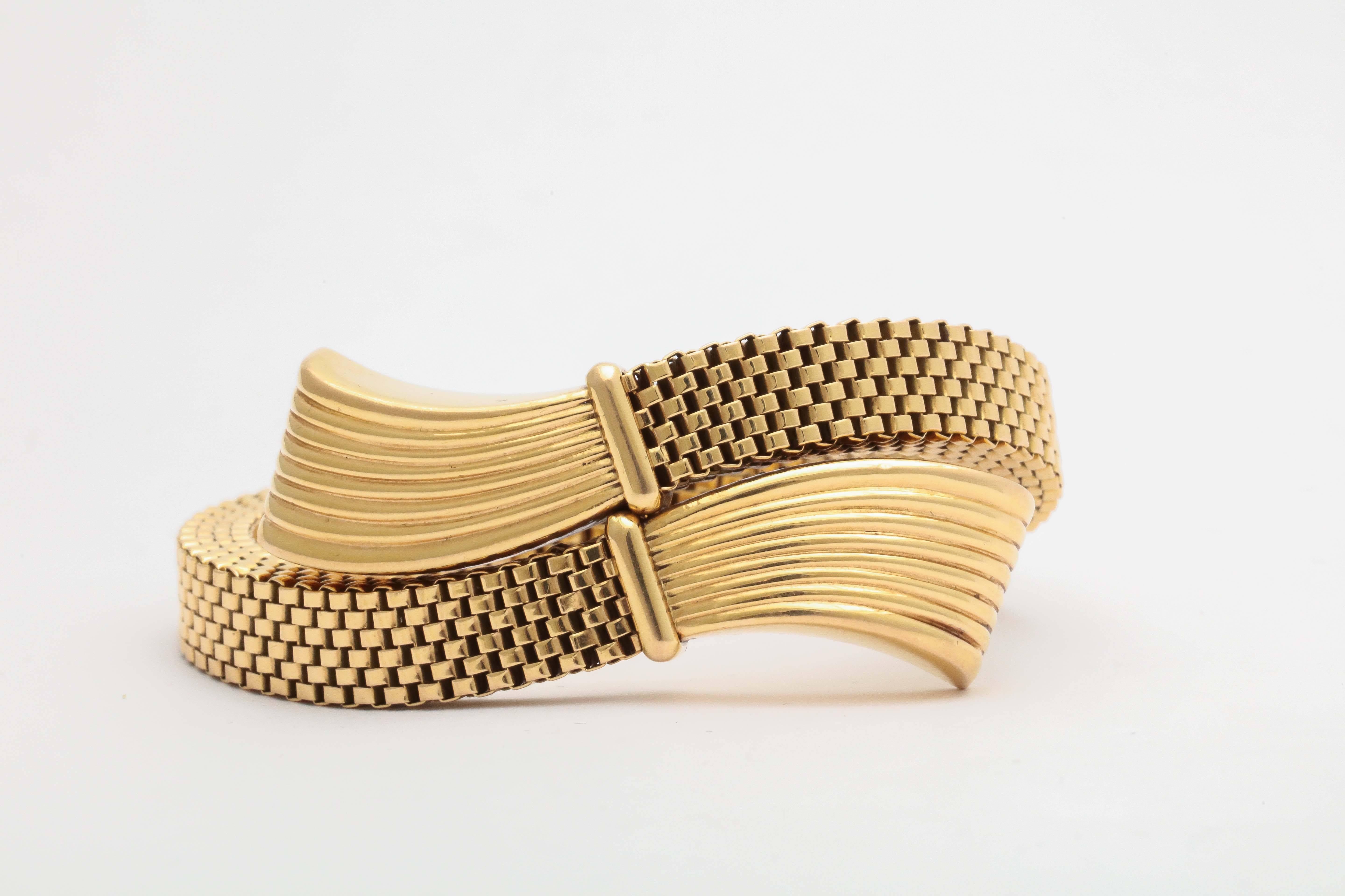 Retro Gold Stylized Bracelet In Excellent Condition In New York, NY