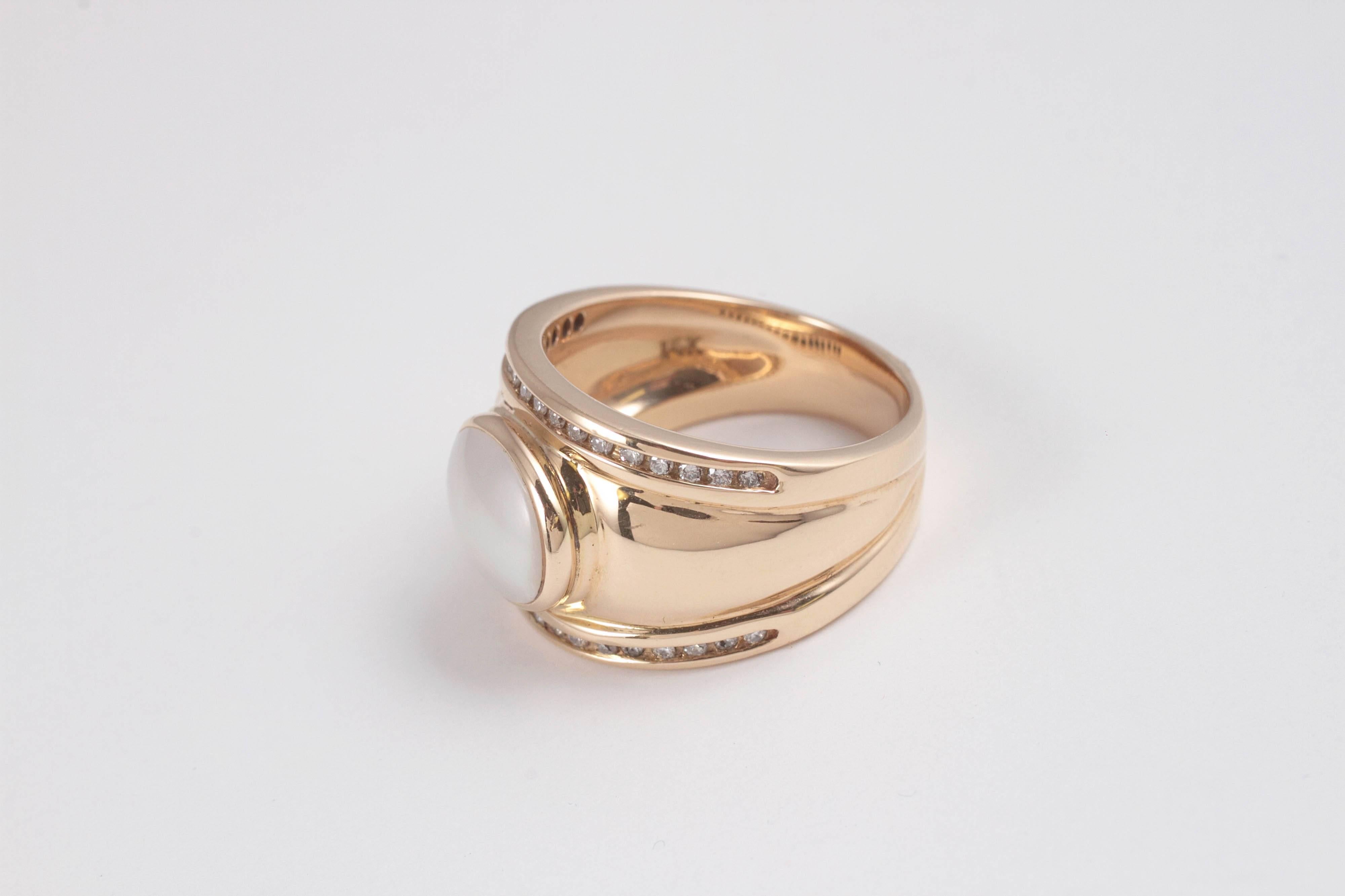 Women's Mother-of-Pearl Diamond Gold Ring