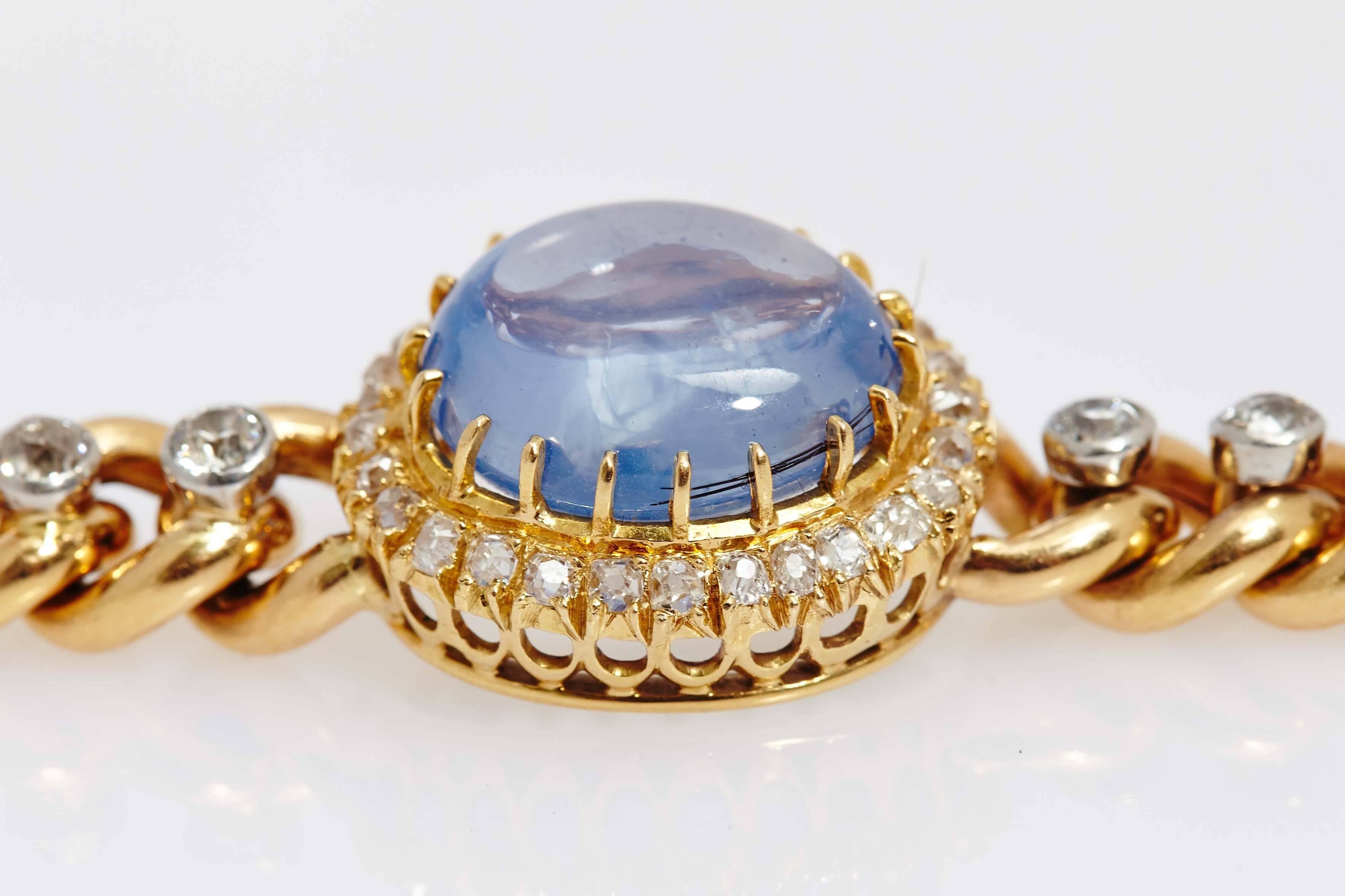 Bracelet ancien à maillons en or avec saphirs cabochons et diamants  Excellent état - En vente à New York, NY