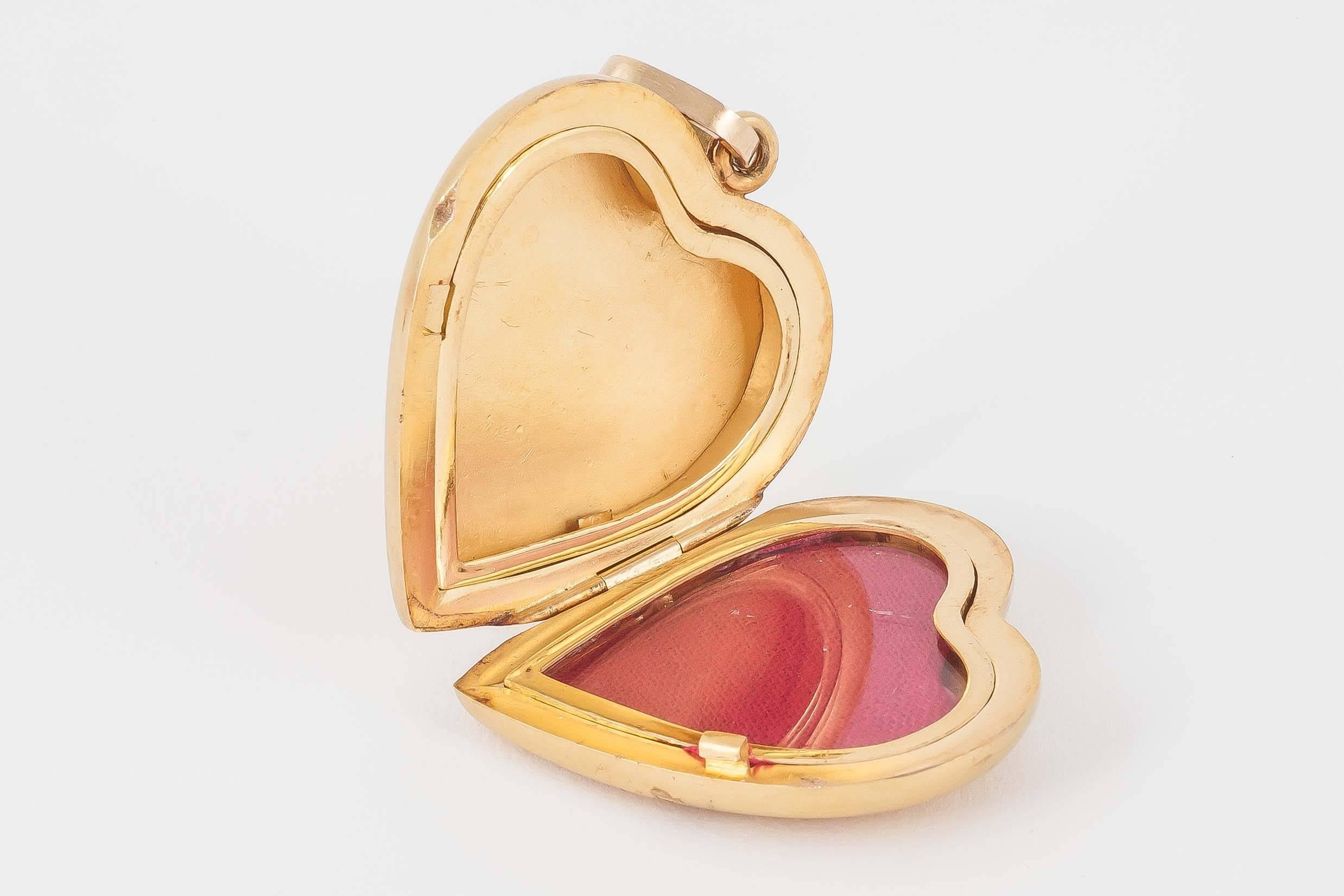 Women's Victorian Diamond Gold Heart Locket For Sale