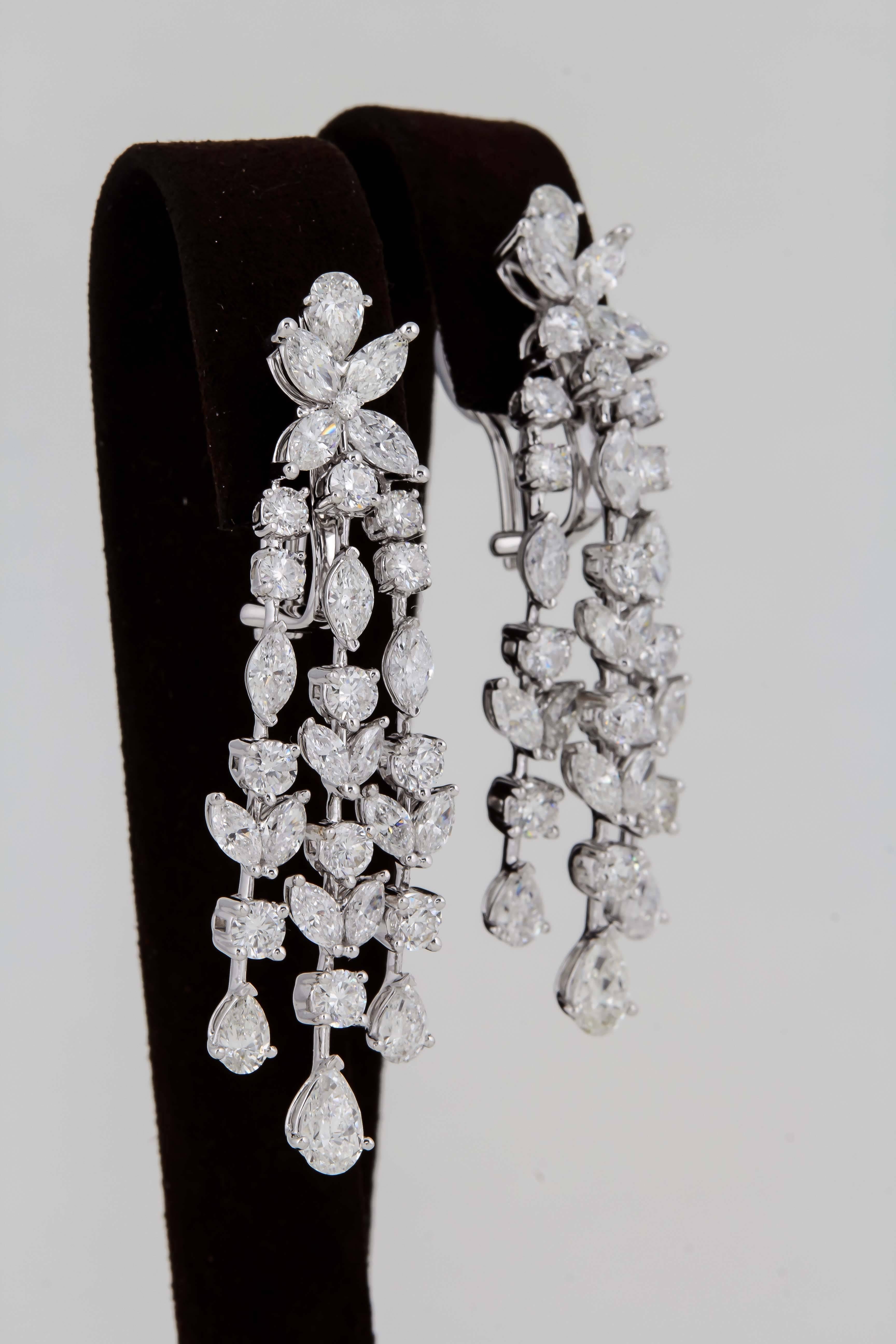 Boucles d'oreilles chandelier - Diamant Neuf - En vente à New York, NY