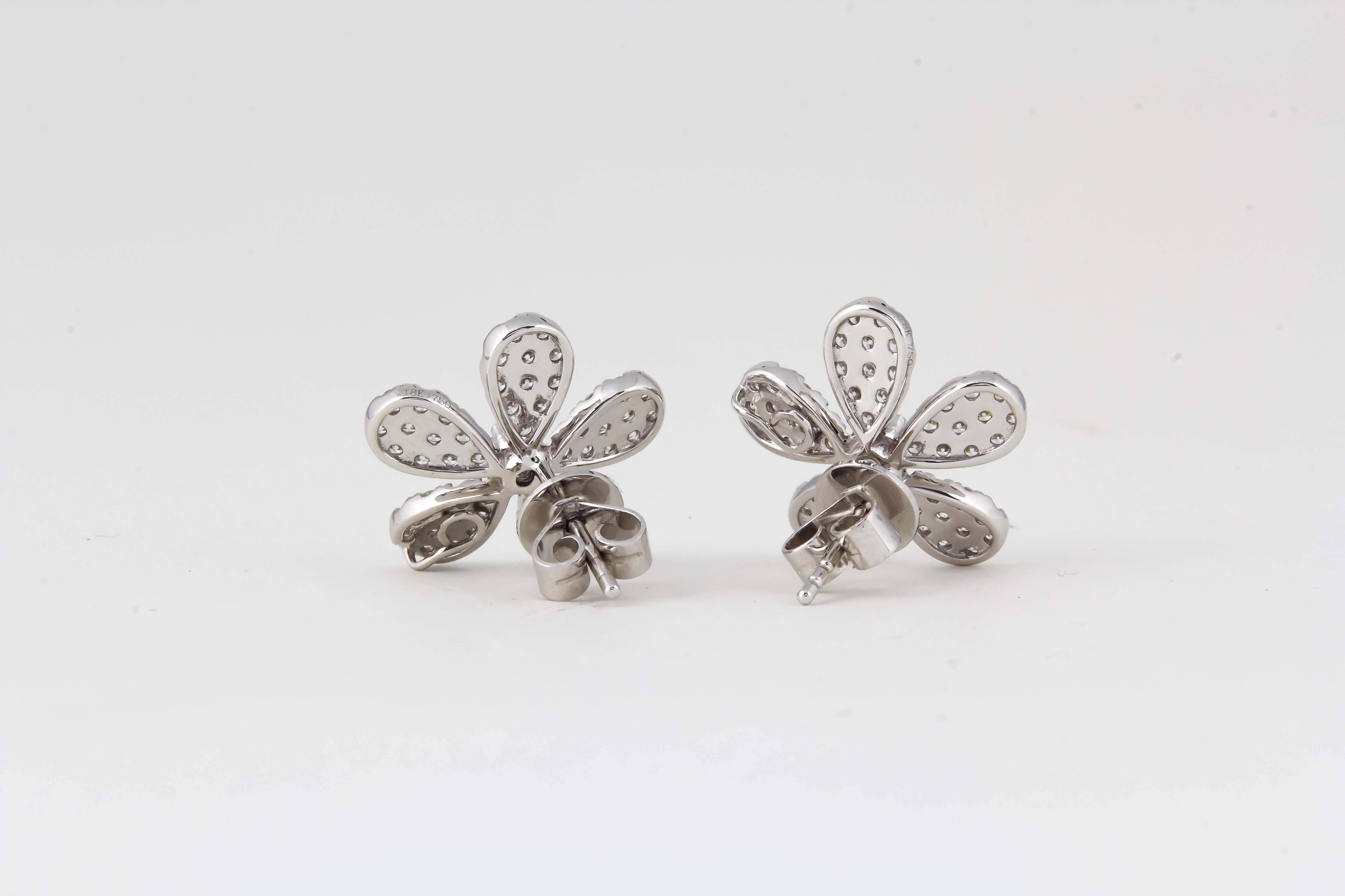 Round Cut Diamond Flower Earrings For Sale