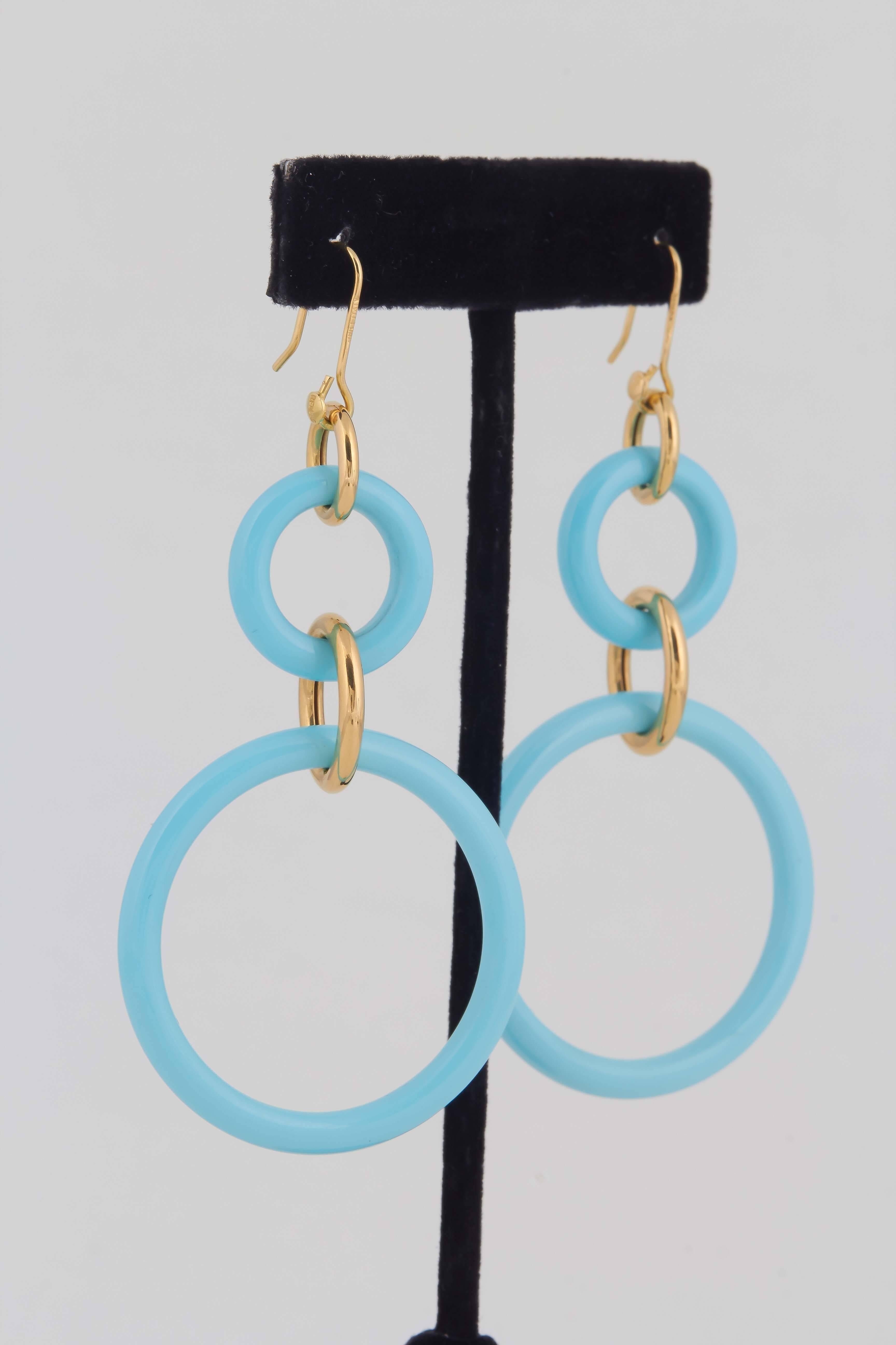 1990's Faraone Mennella Double Turquoise Loop Hanging Flexible Gold Earrings In Excellent Condition In New York, NY