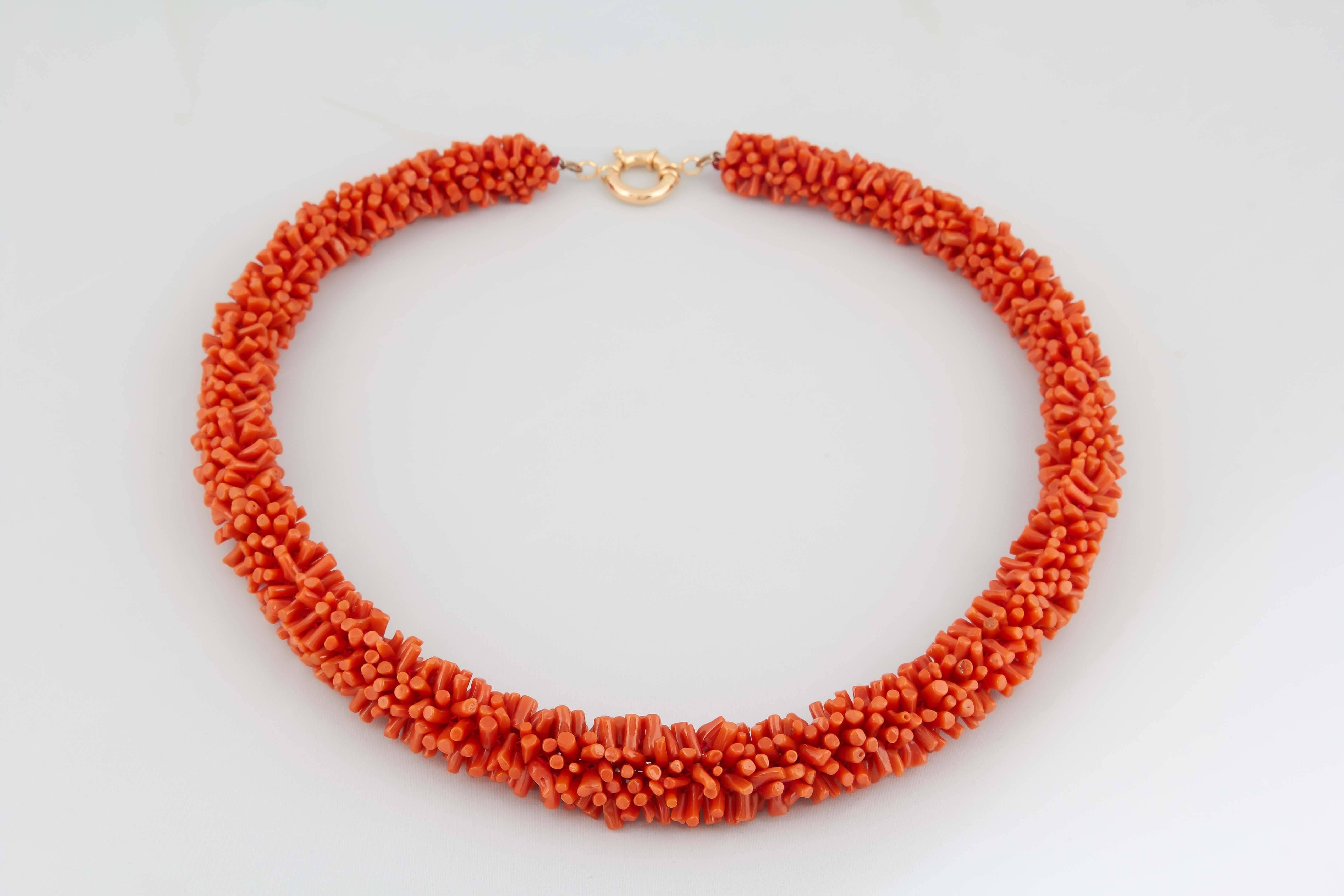 1950's Gold And Branch/Sponge Coral Three Dimensional Necklace With Clasp 2