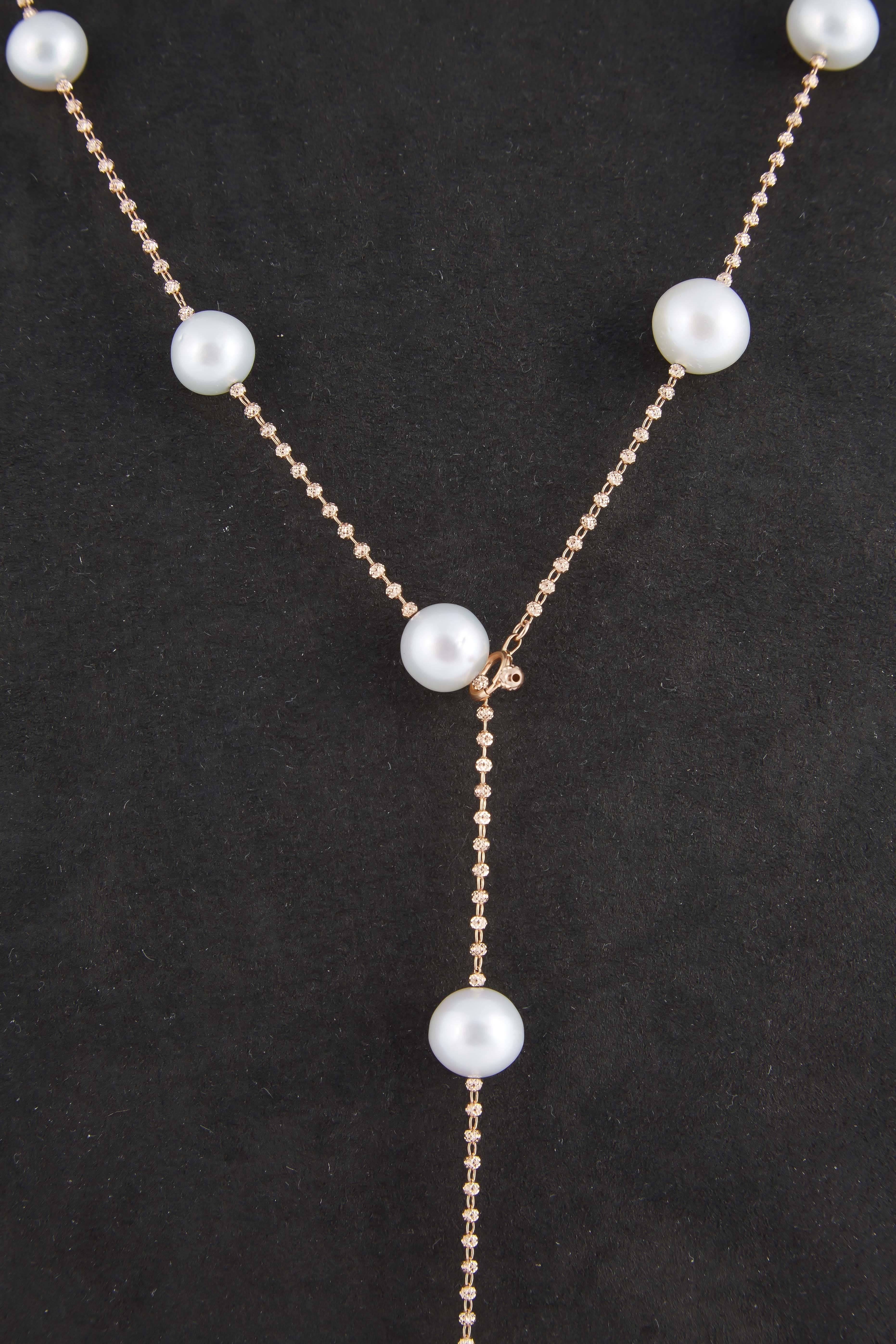 White South Sea Pearl: 10-12 mm
Material: 18 K Yellow Gold
Length: 32