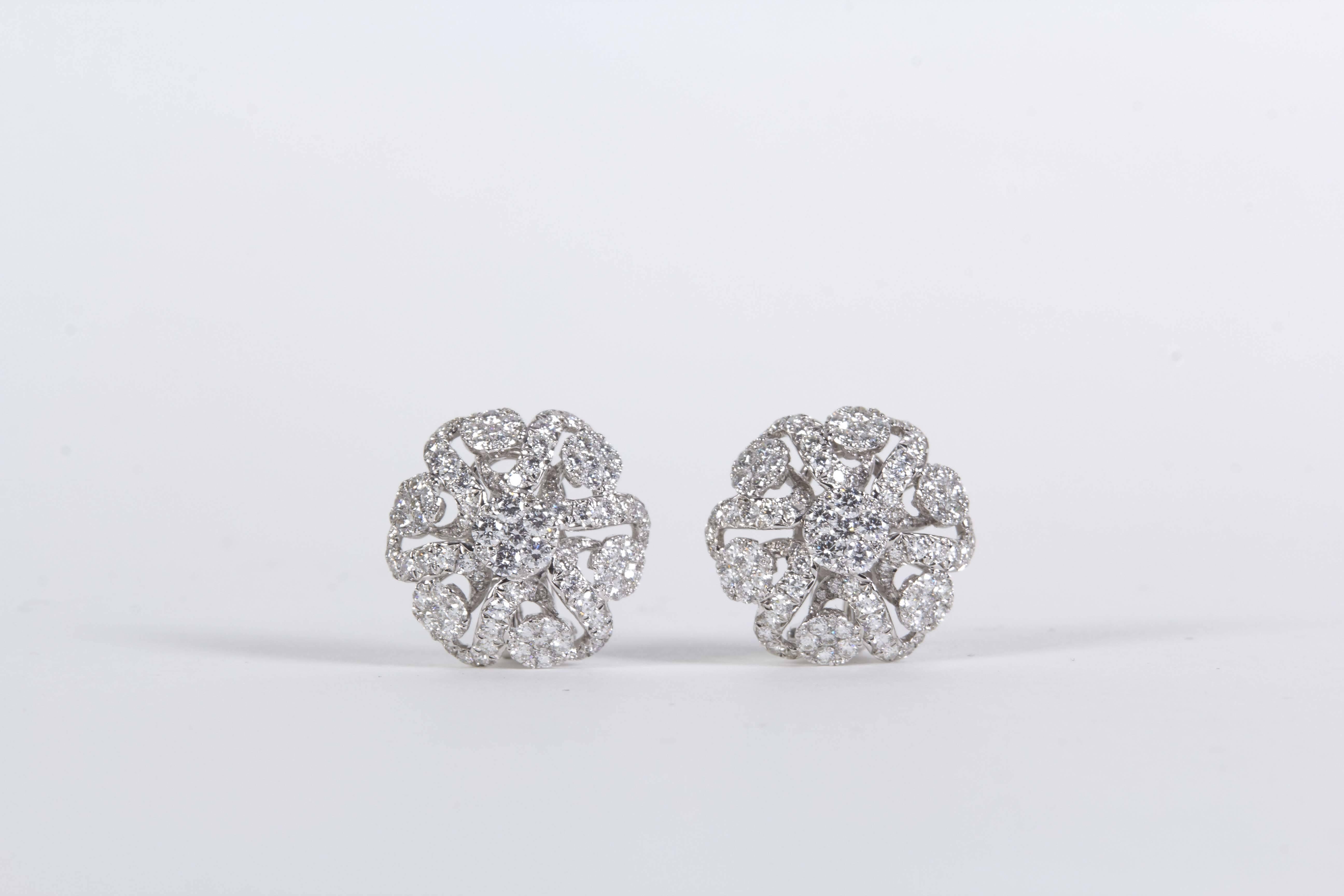 Women's Diamond Scene 2.98 Carat Diamonds Gold Button Earrings For Sale