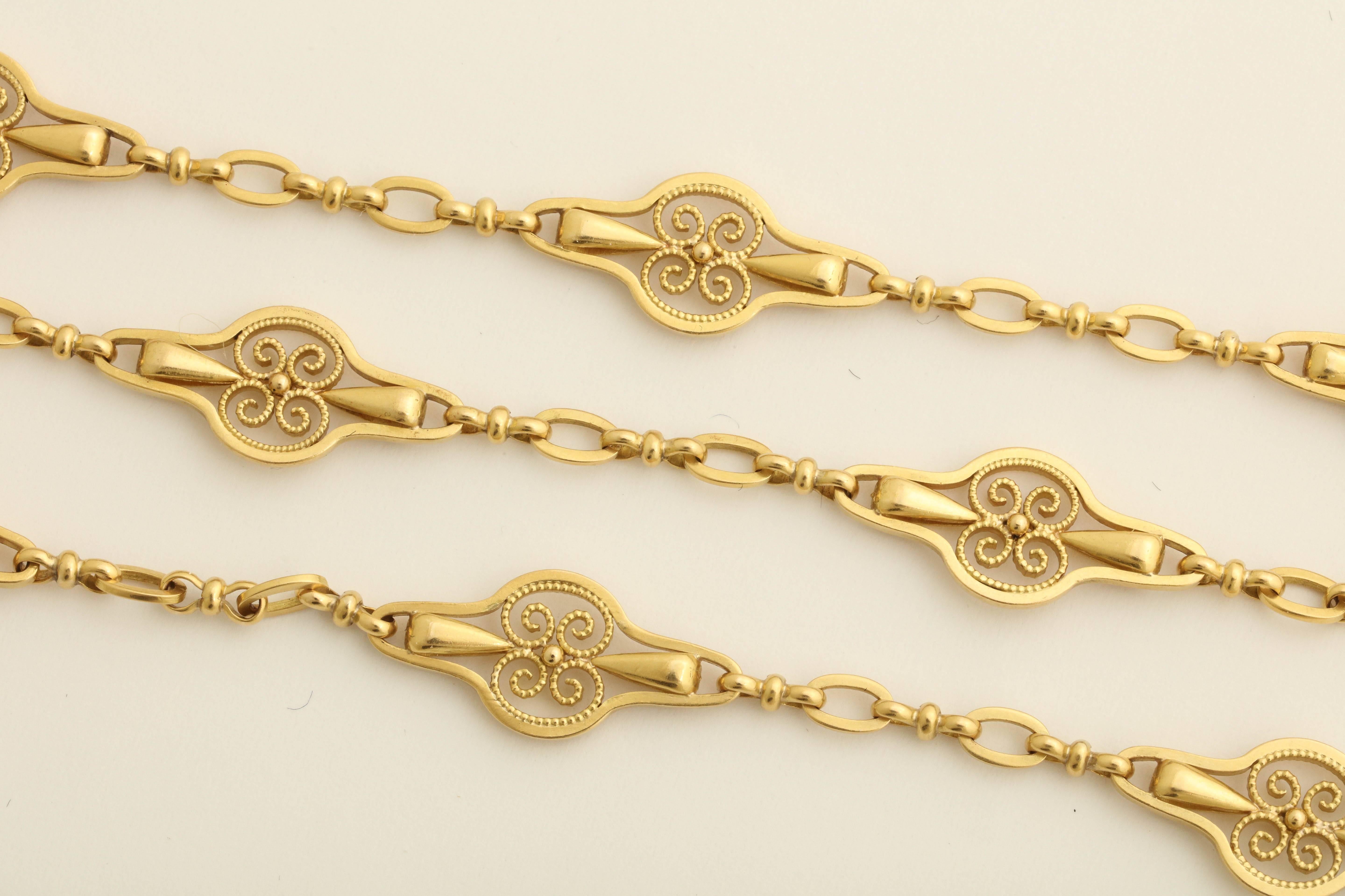 Women's French Belle Epoque Gold Chain For Sale