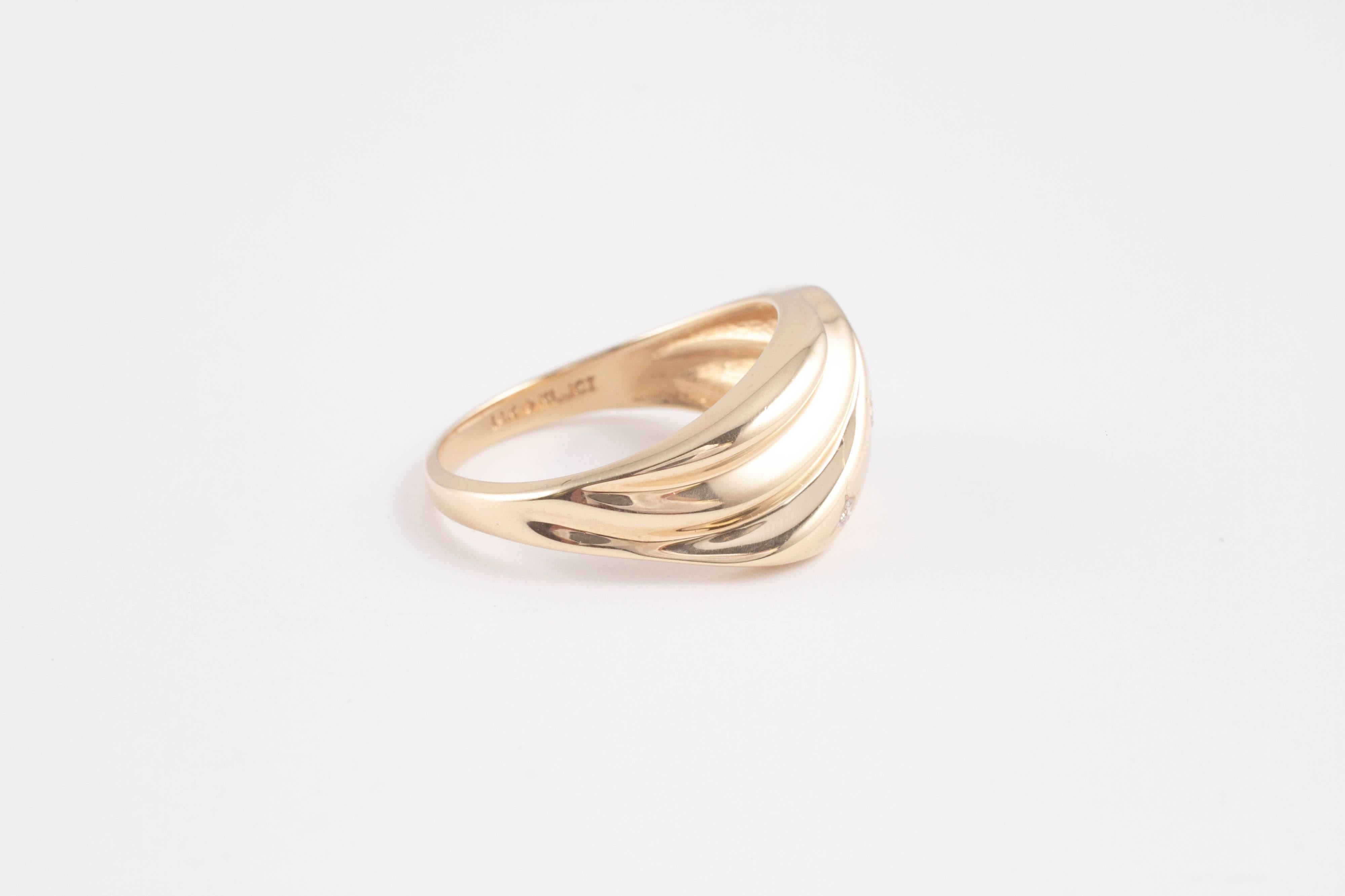 Diamond Gold Swirl Ring In Excellent Condition In Dallas, TX