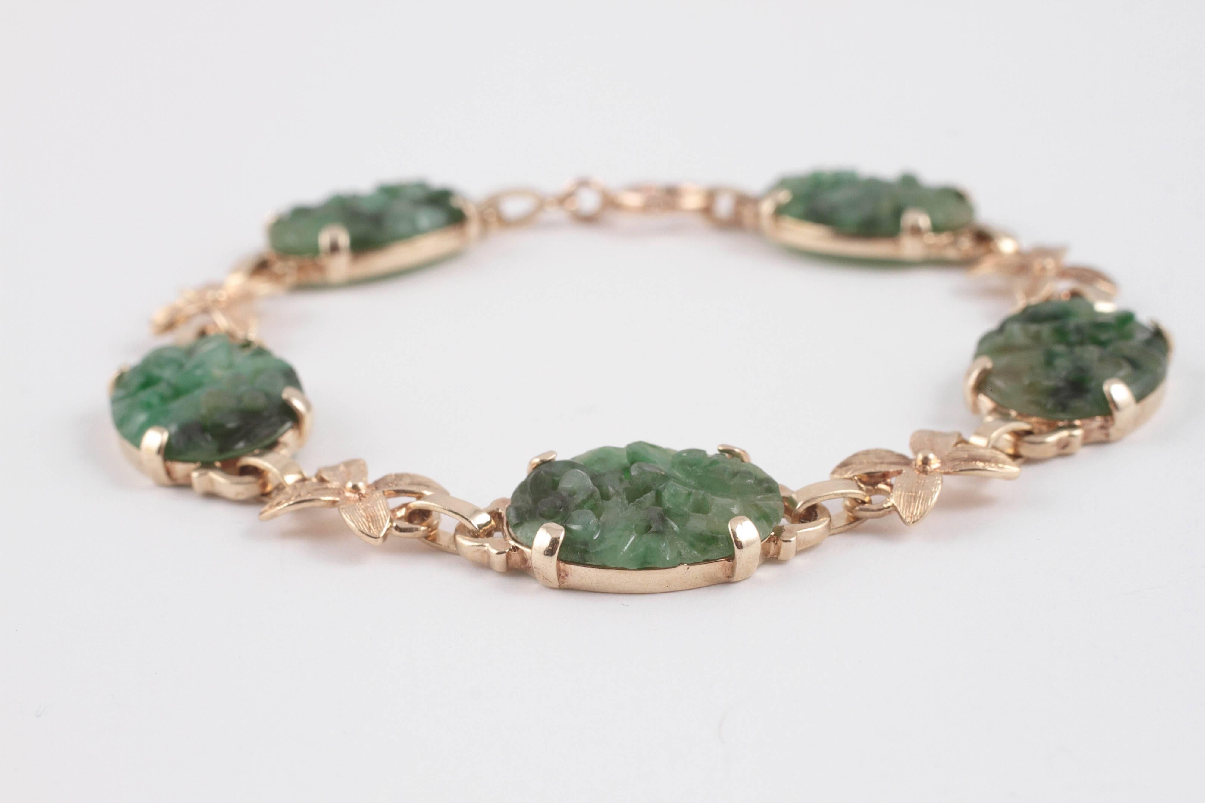Women's 1960s Carved Jadeite Gold Bracelet