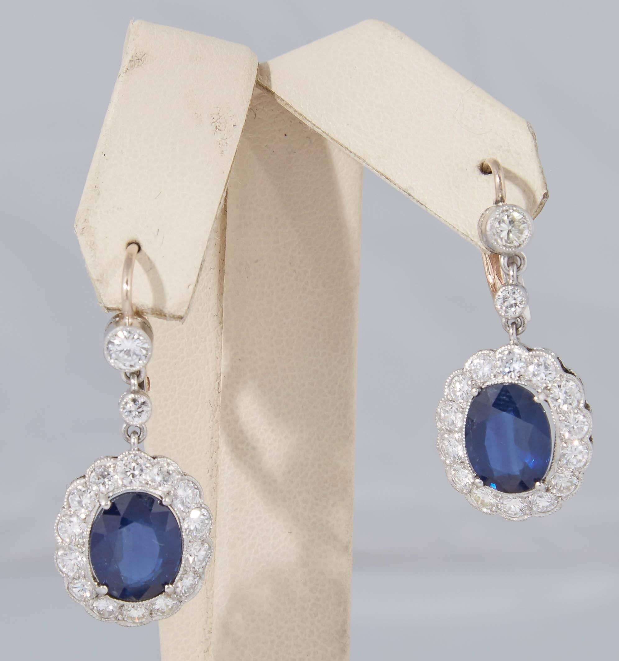 1930's Scissor Cut Sapphire & Diamond Platinum Floral Cluster Drop Earrings In Excellent Condition In New York, NY