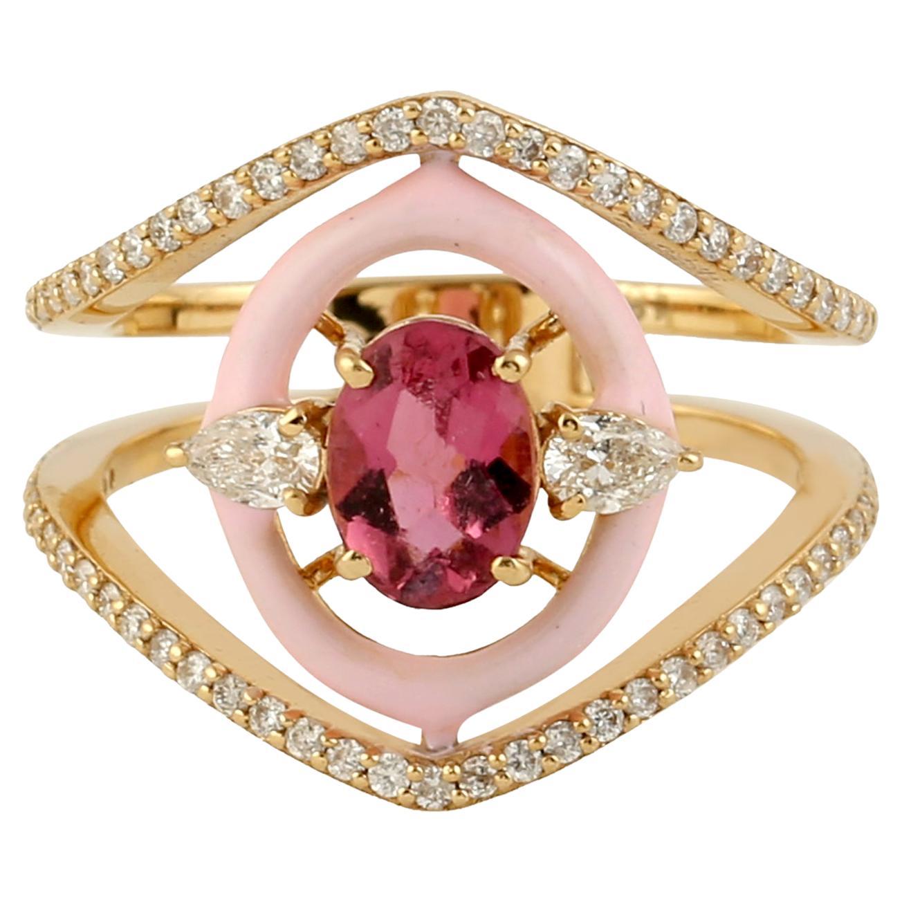 Bague en or jaune 18 carats avec tourmaline rose taille rose, émail rose et diamants