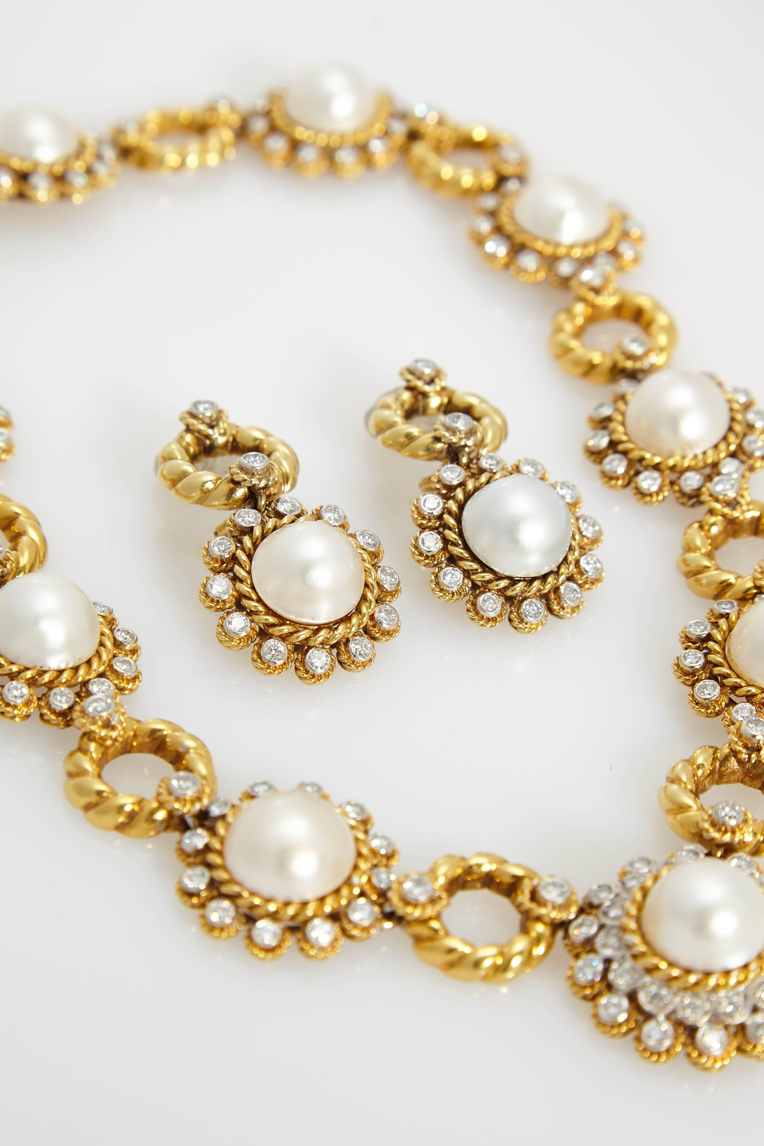 Women's Pearl Diamond Gold Set  For Sale