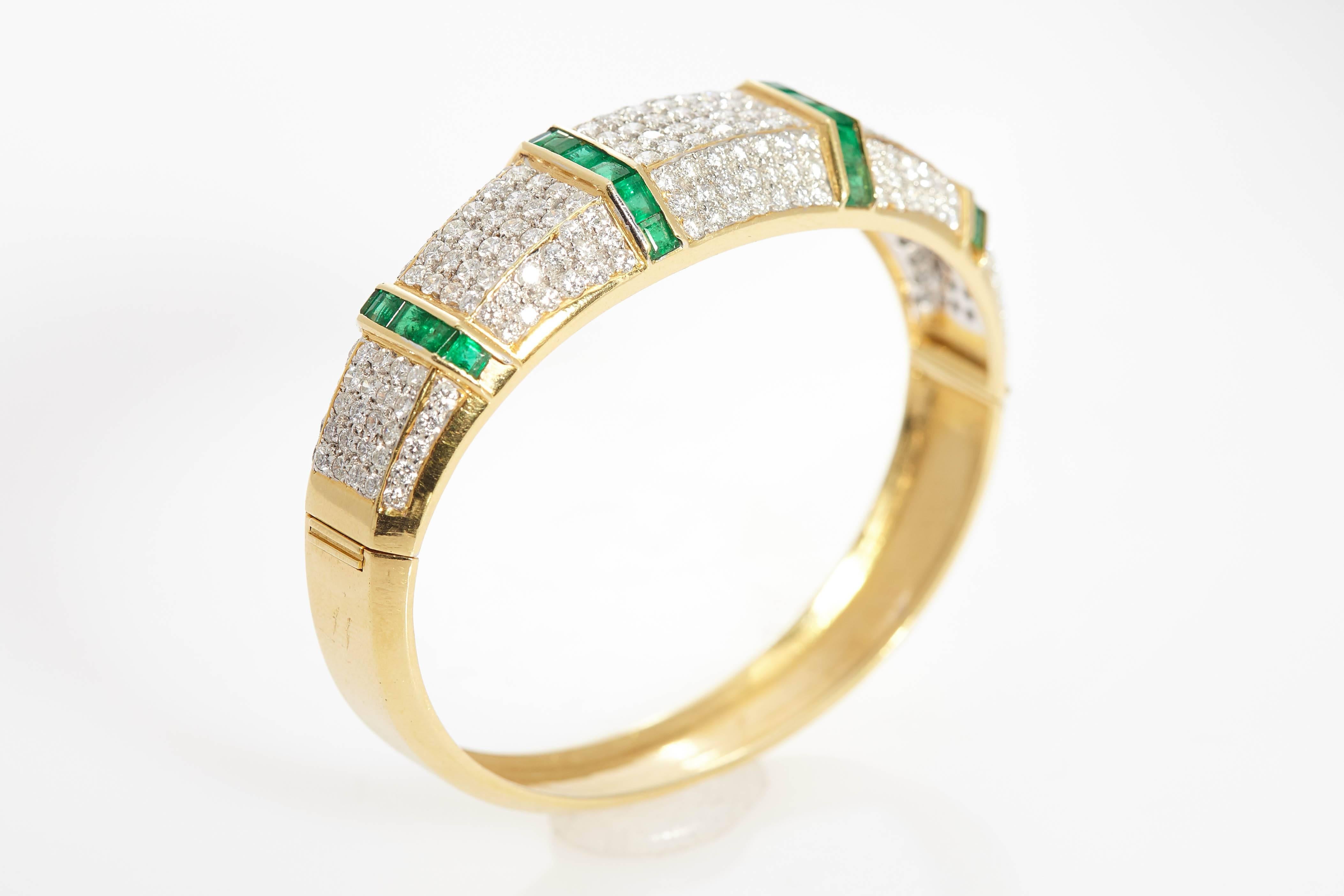 Women's Emerald Diamond Bracelet 