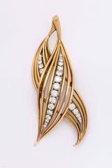 1950s Elegant Diamond Gold Double Leaf Pin