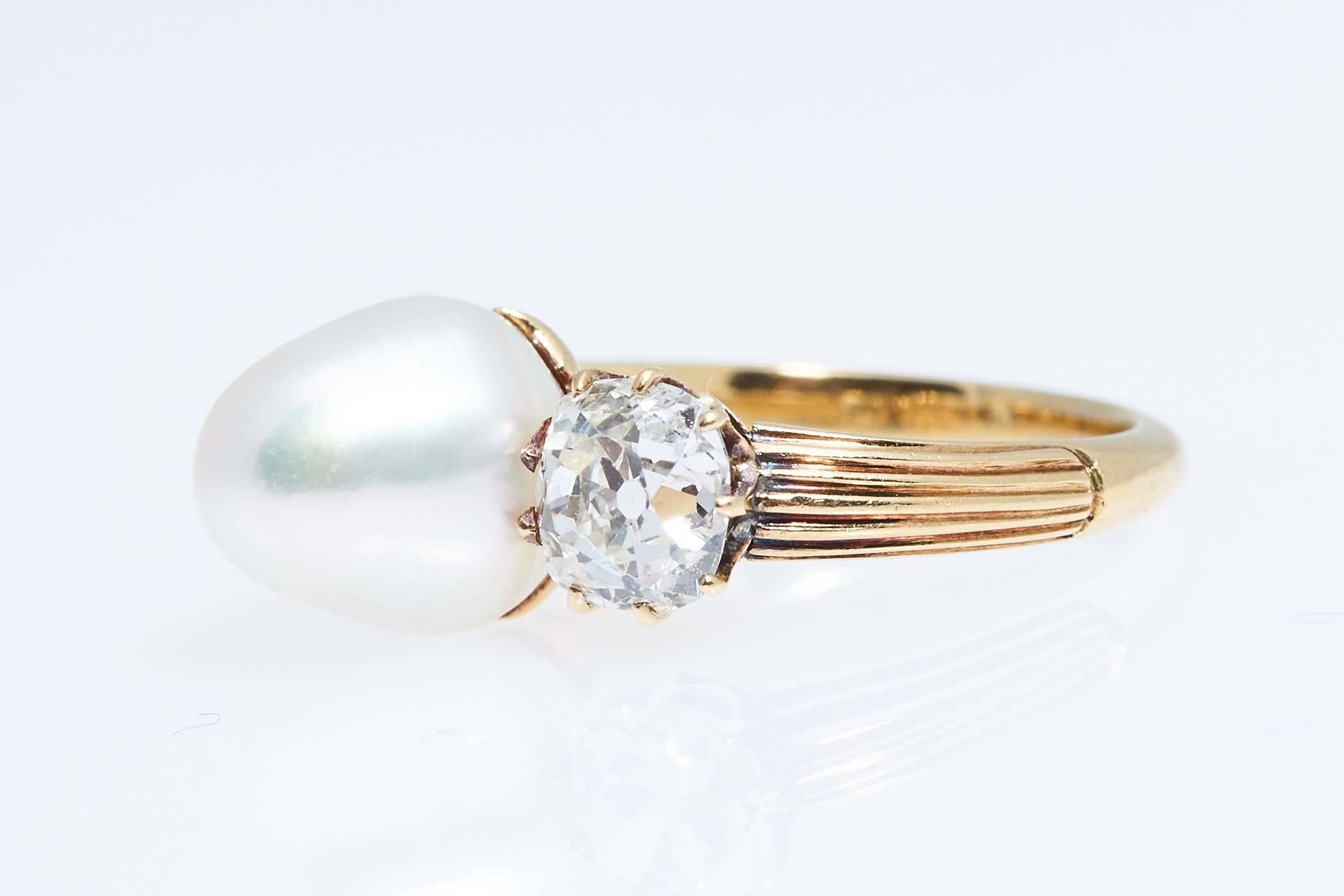 Antique Natural Pearl Diamond Gold Ring In Good Condition For Sale In New York, NY