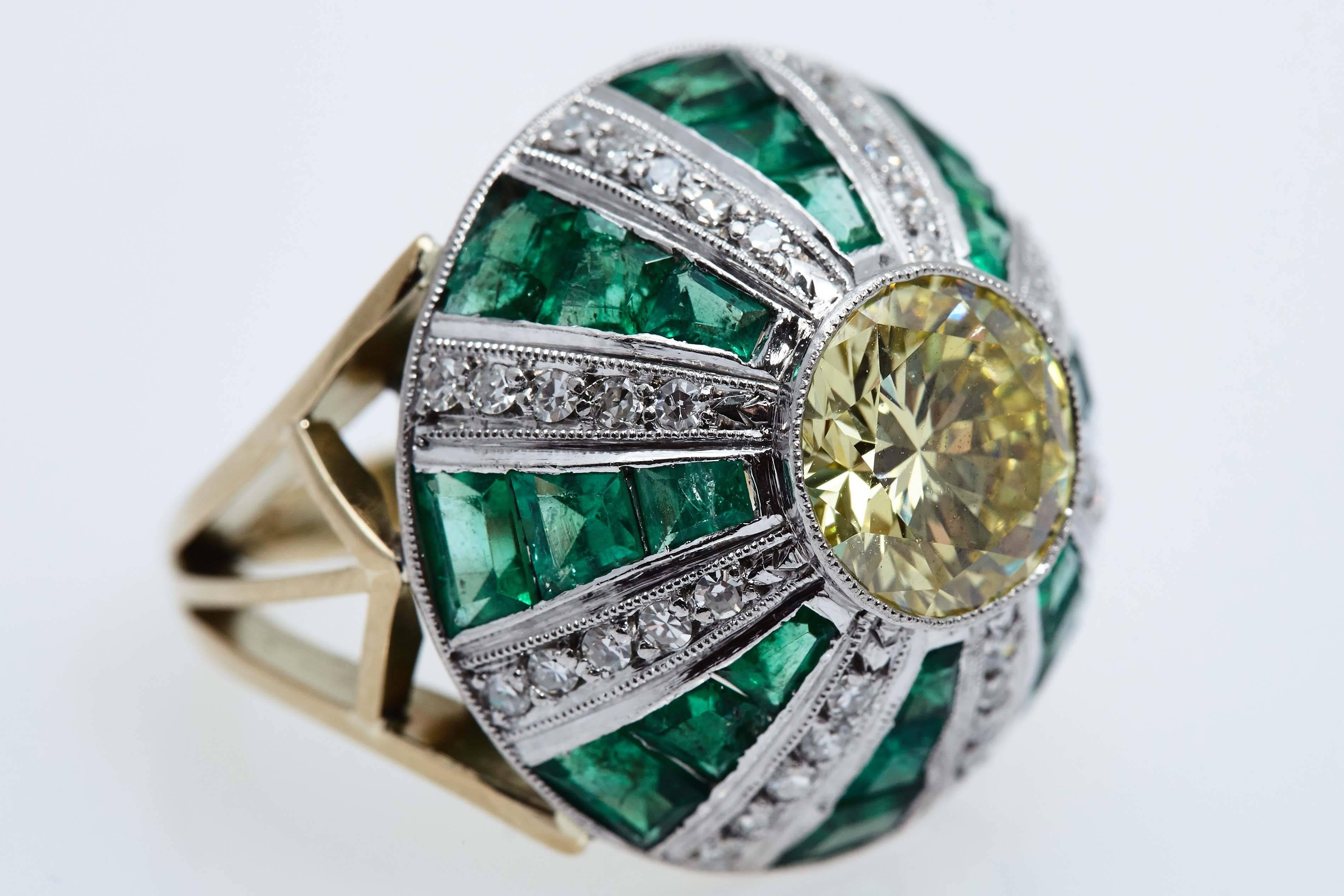 Fancy Yellow GIA 2.62 Carat Platinum Gold Diamond Emerald Ring For Sale 1
