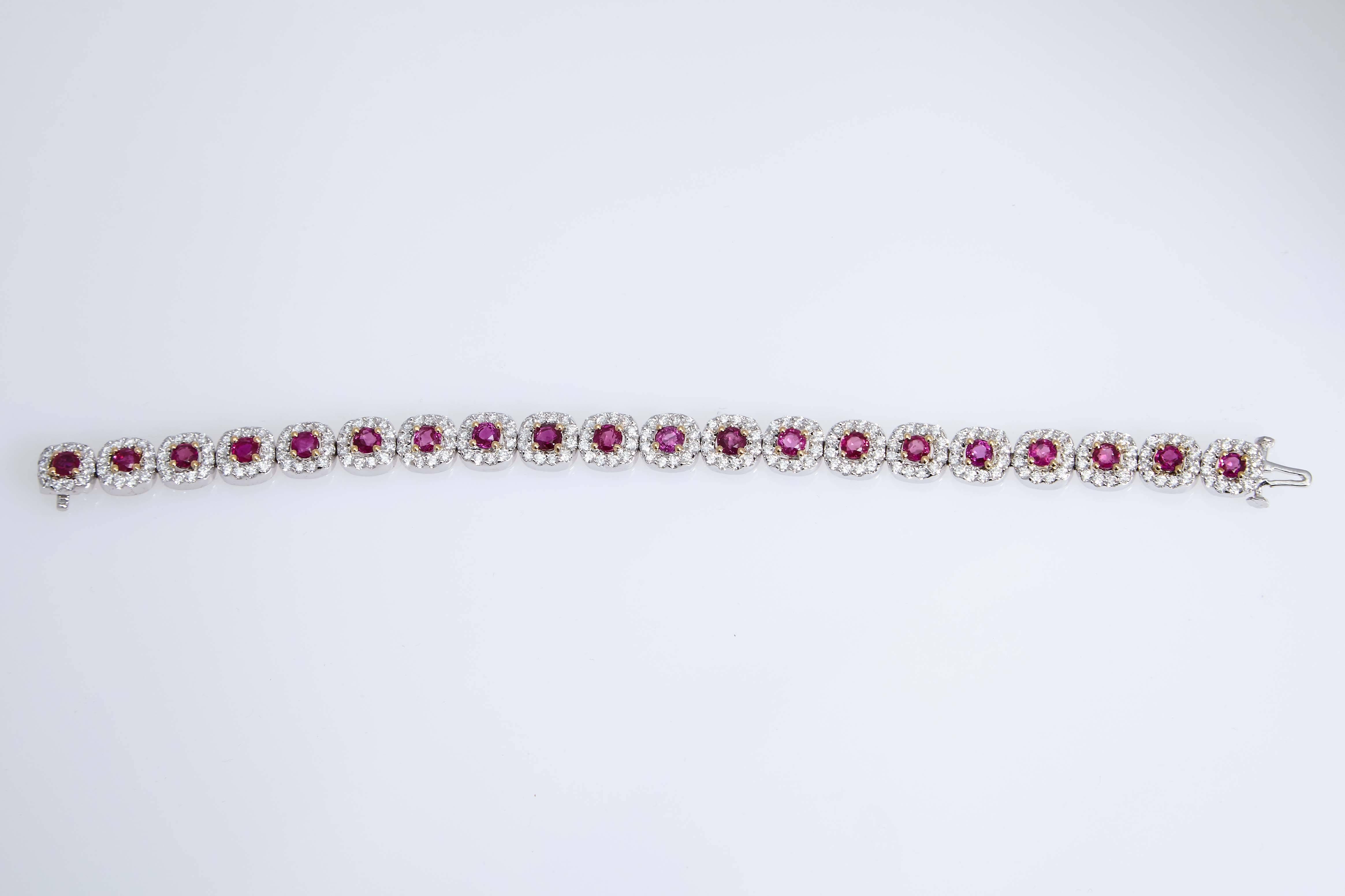 Ruby Diamond Gold Bracelet In New Condition For Sale In New York, NY