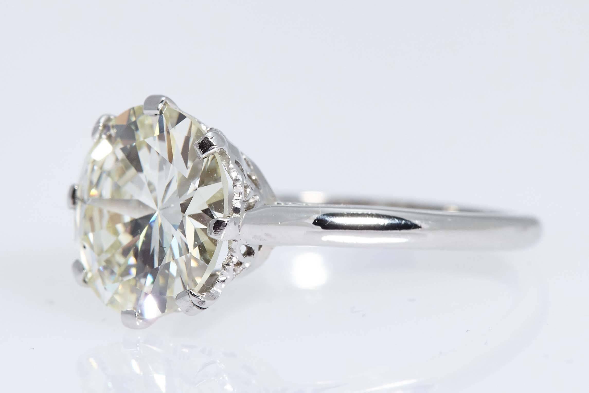 Diamond Platinum Engagement Ring 3.95 Carats In Good Condition For Sale In New York, NY
