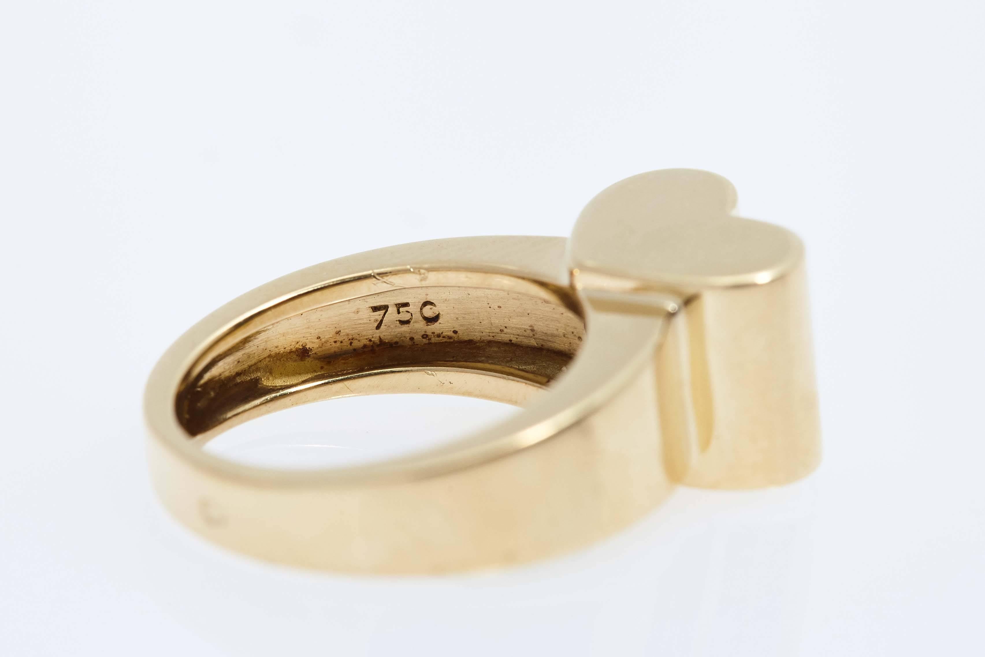 Modern Van Cleef & Arpels Gold Heart Shaped Ring