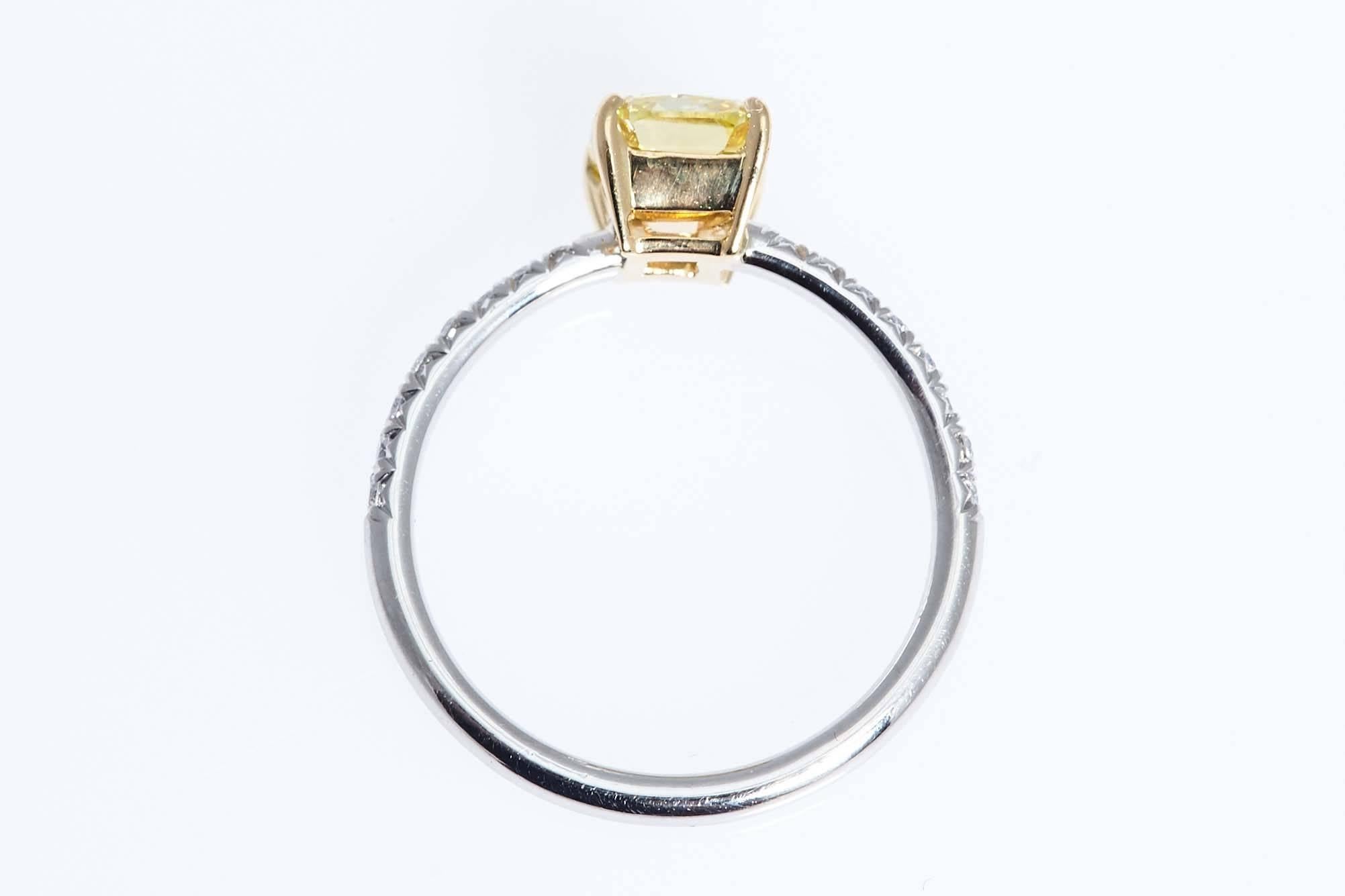 GIA Certified Fancy Vivid Yellow Cushion Cut Diamond Platinum Gold Ring In New Condition For Sale In New York, NY