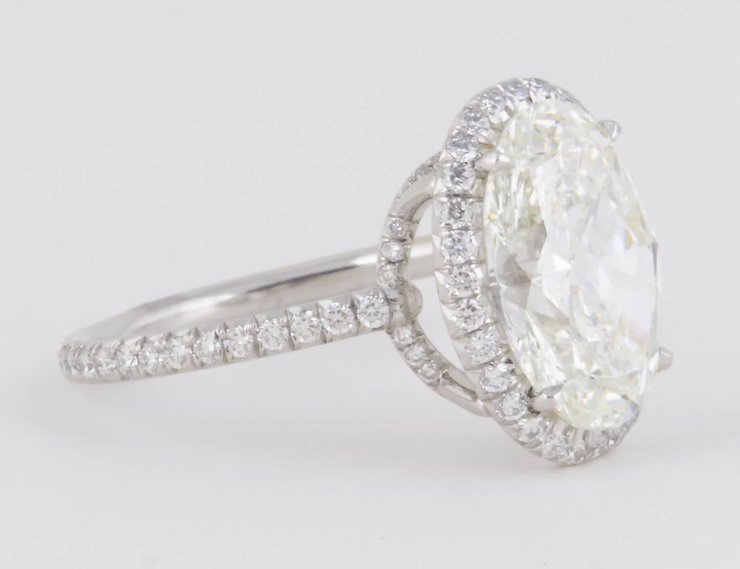 Perfect 4 carat GIA Certified Oval Diamonds Platinum Engagement Ring In New Condition In New York, NY