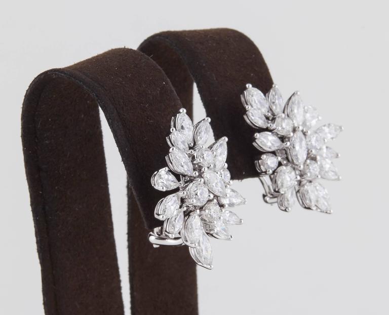 Classic Diamond Cluster Earrings In New Condition For Sale In New York, NY