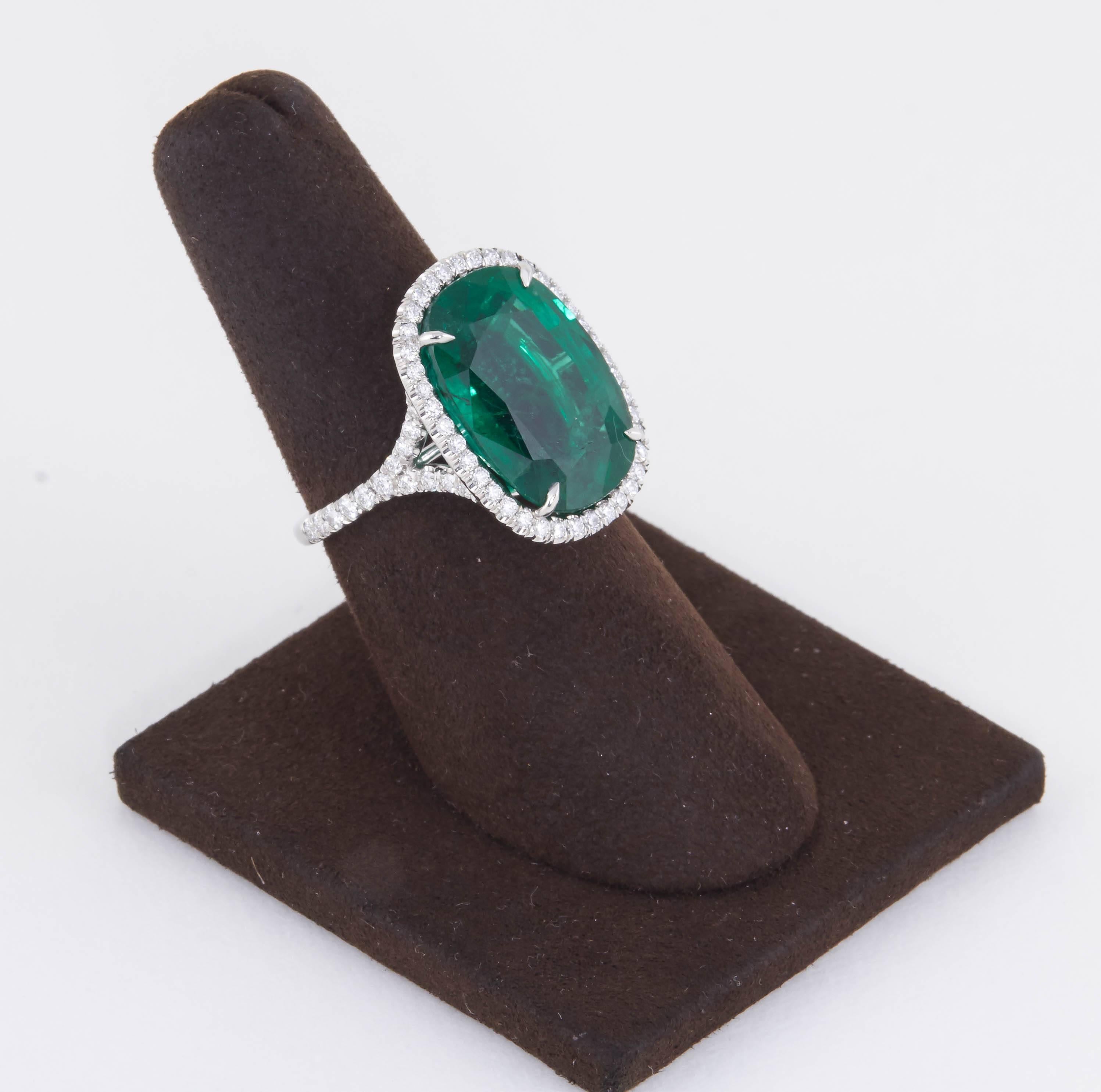 Fabulous Cushion Cut GIA Certified Green Emerald Platinum Ring In New Condition In New York, NY