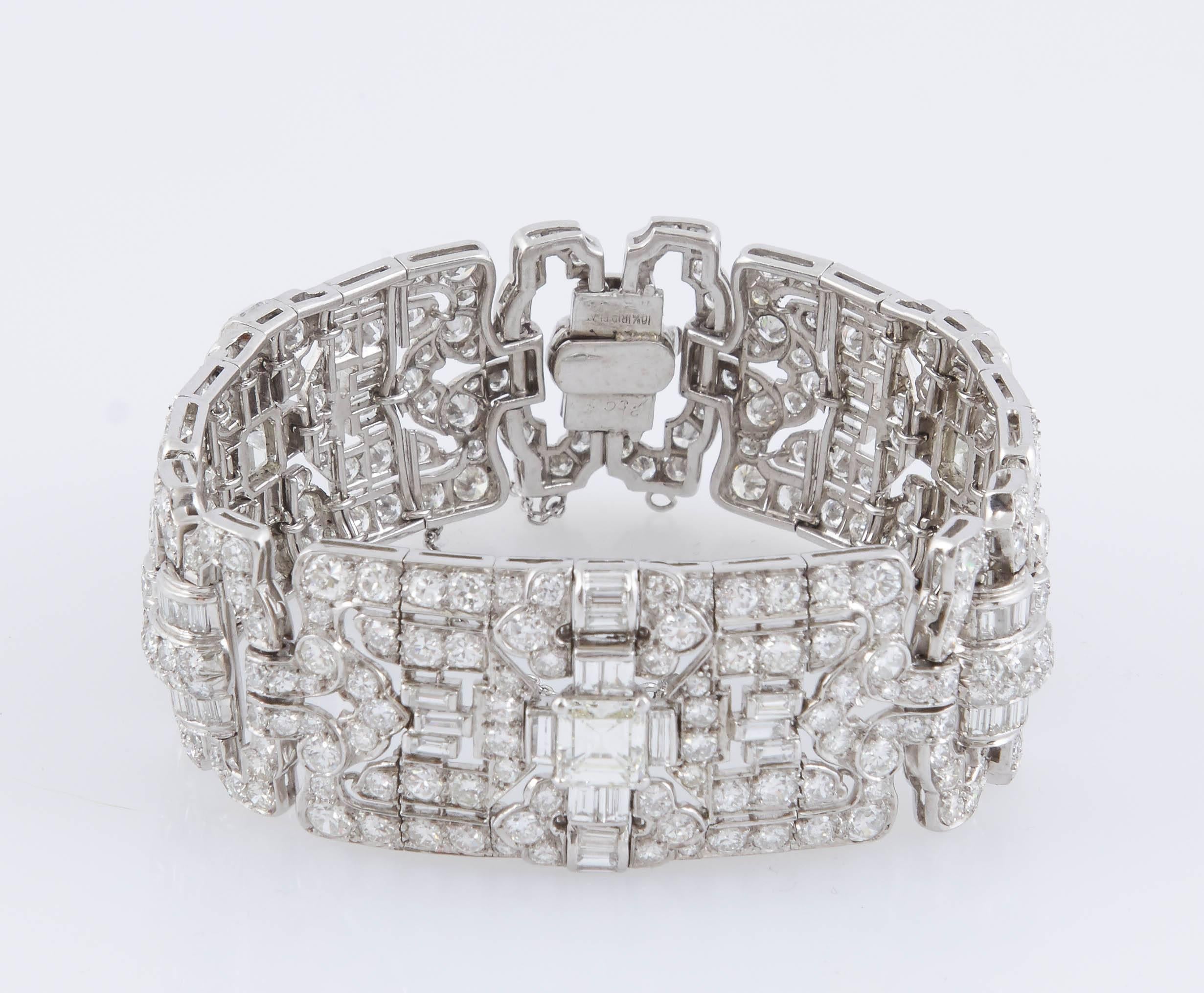1930s Art Deco Diamond Platinum Bracelet  2