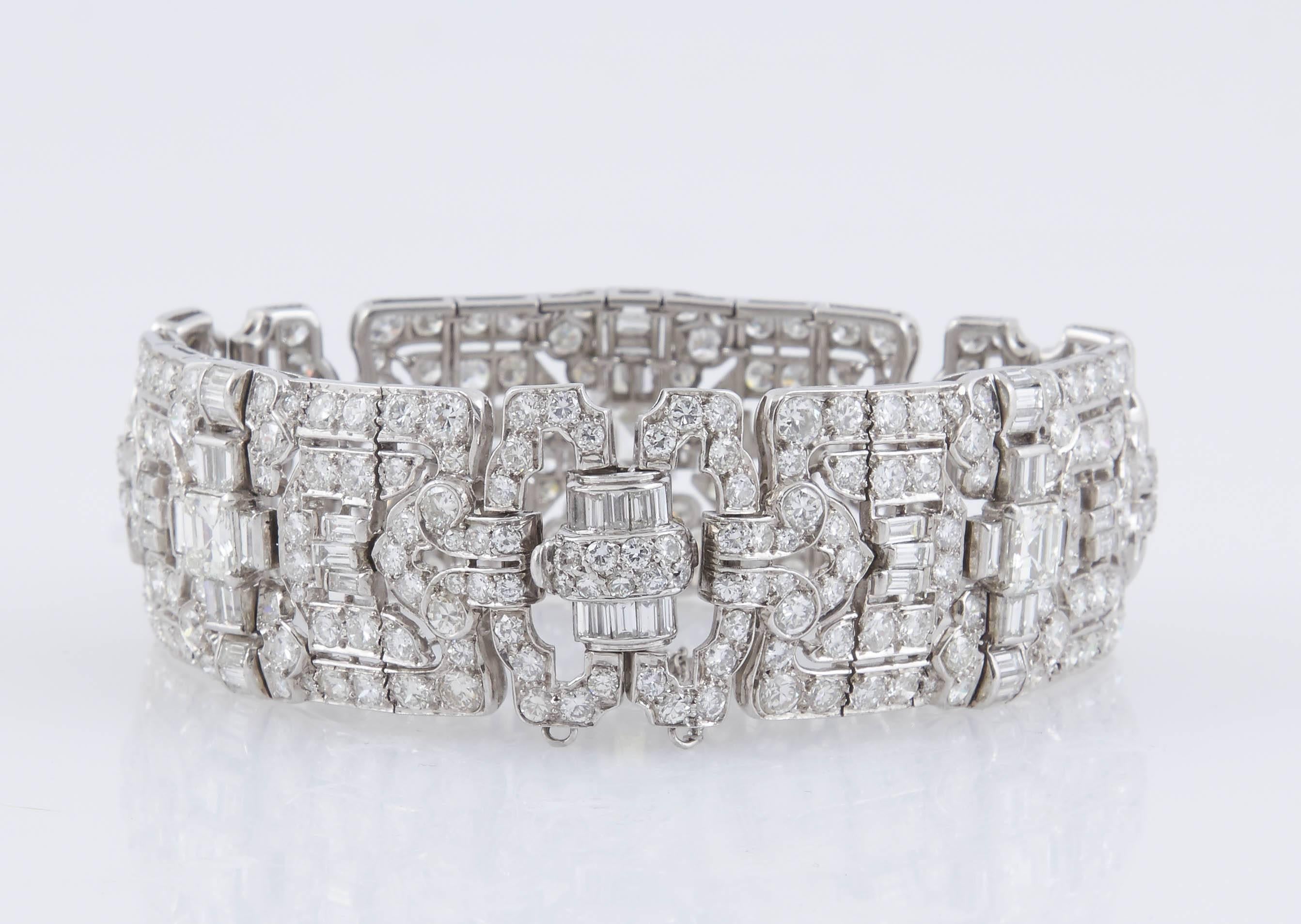1930s Art Deco Diamond Platinum Bracelet  4