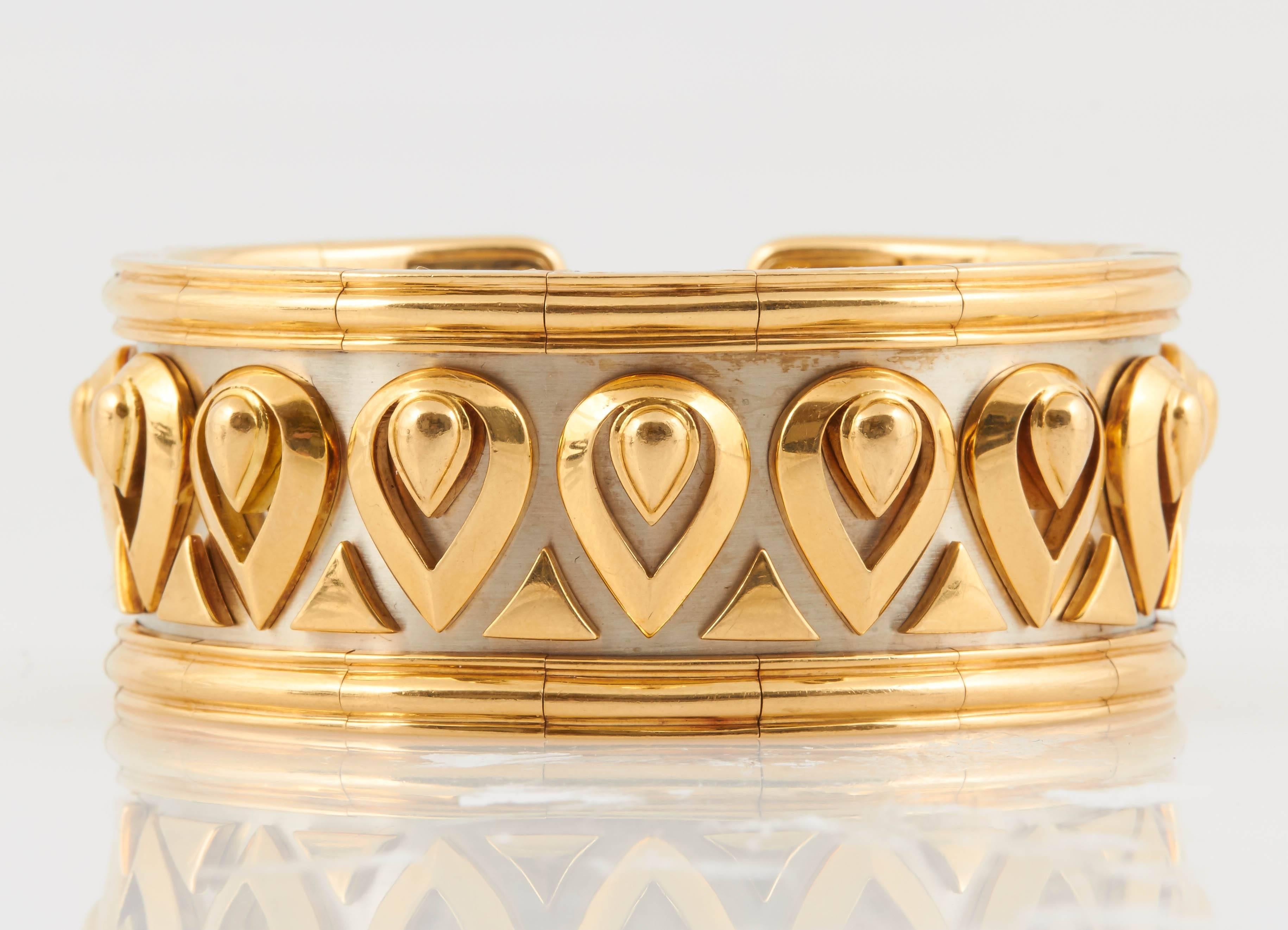 Cartier Walking Panthere Gold Cuff Bracelet In Good Condition In New York, NY