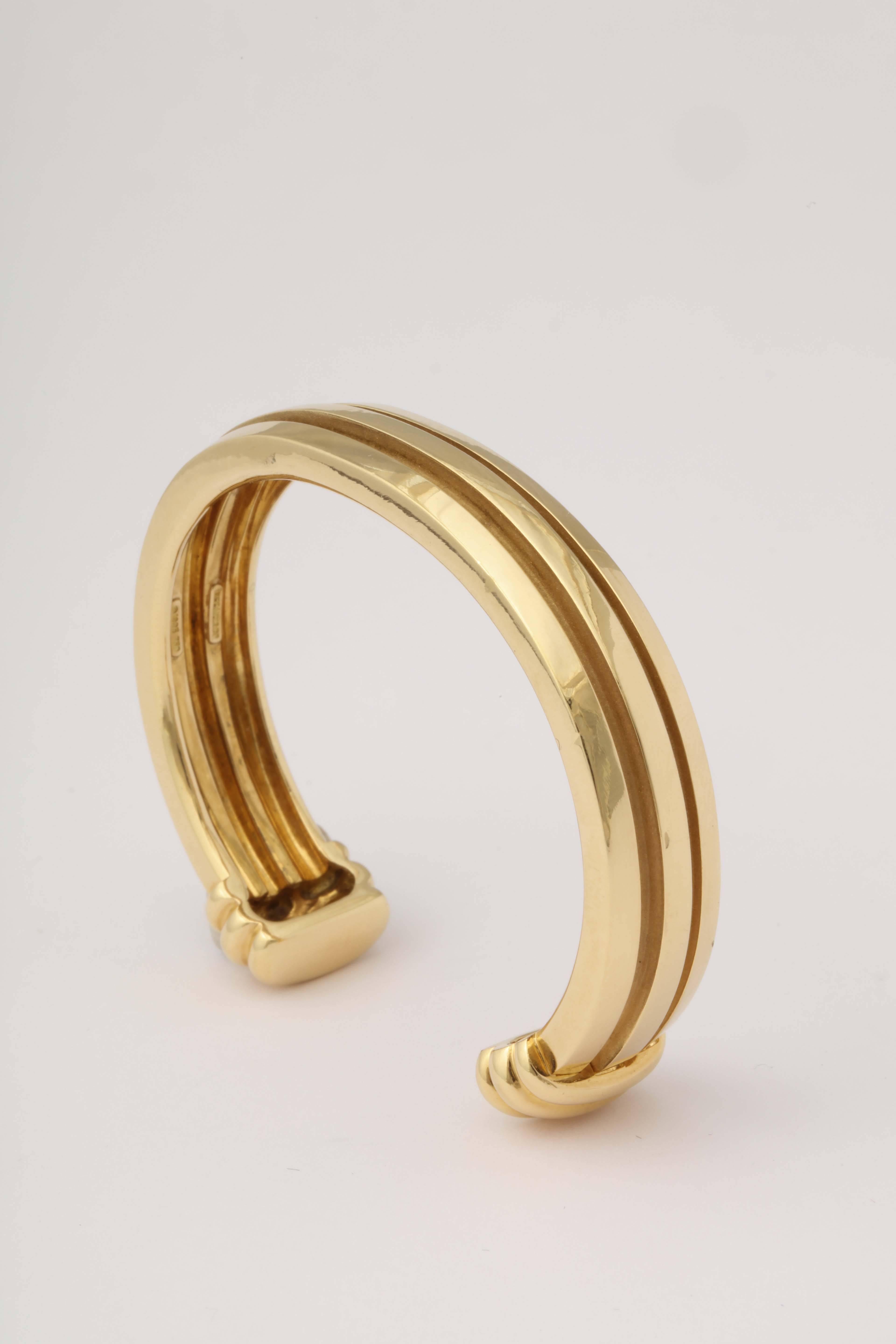 1980s Tiffany & Co. Rigged Reversible Wear Atlas Gold Bangle Bracelet 2