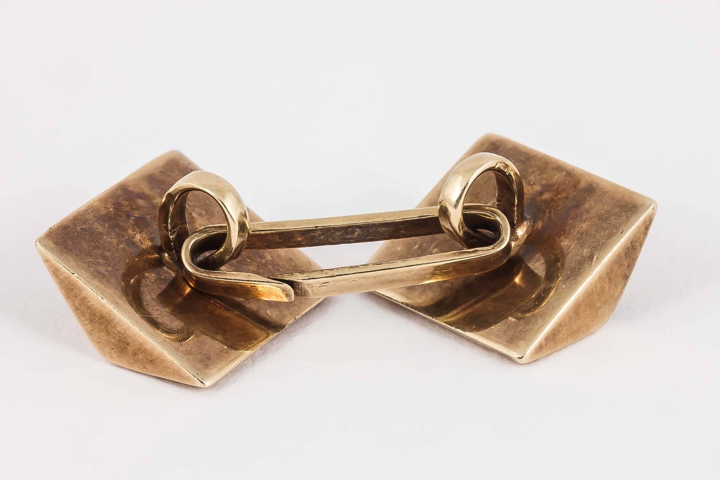 Women's or Men's Art Deco Austrian enamel gold cube cufflinks  For Sale