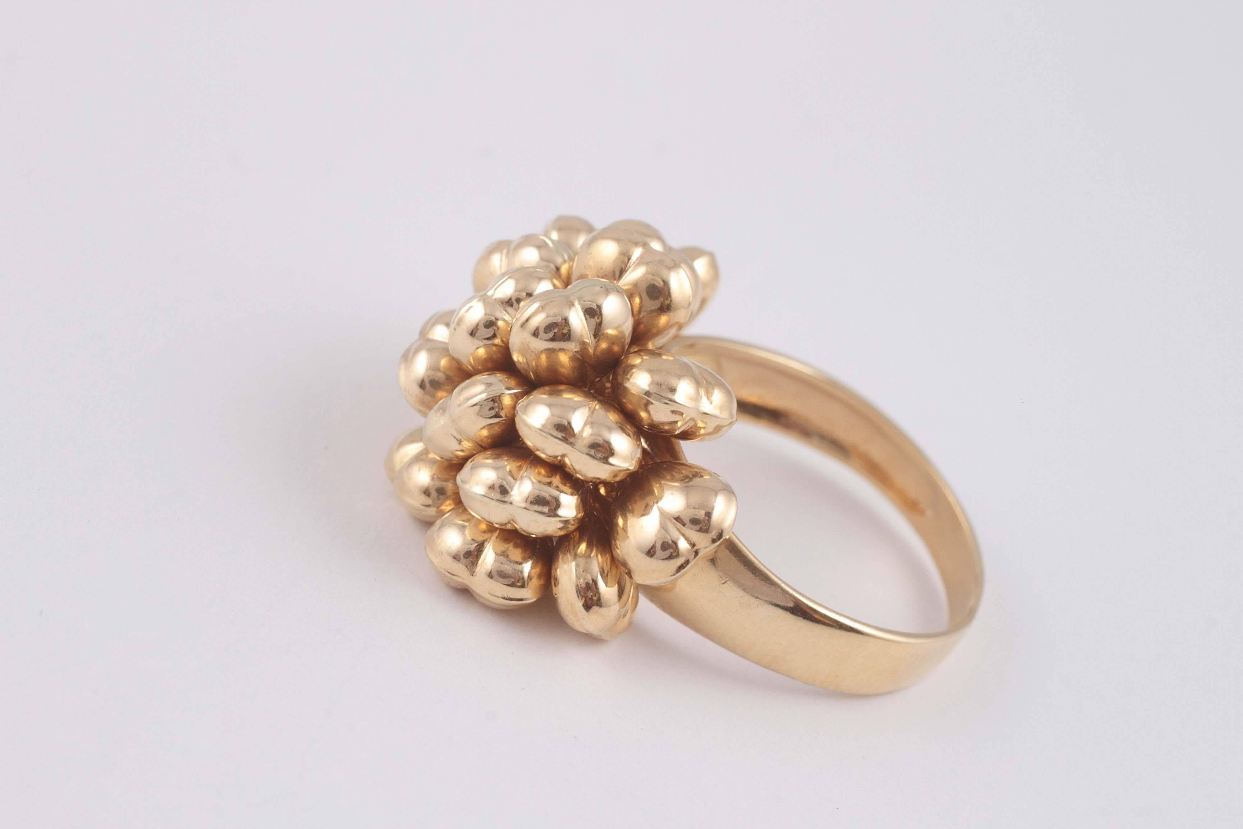 Italian 18 karat gold heart ring In Excellent Condition In Dallas, TX