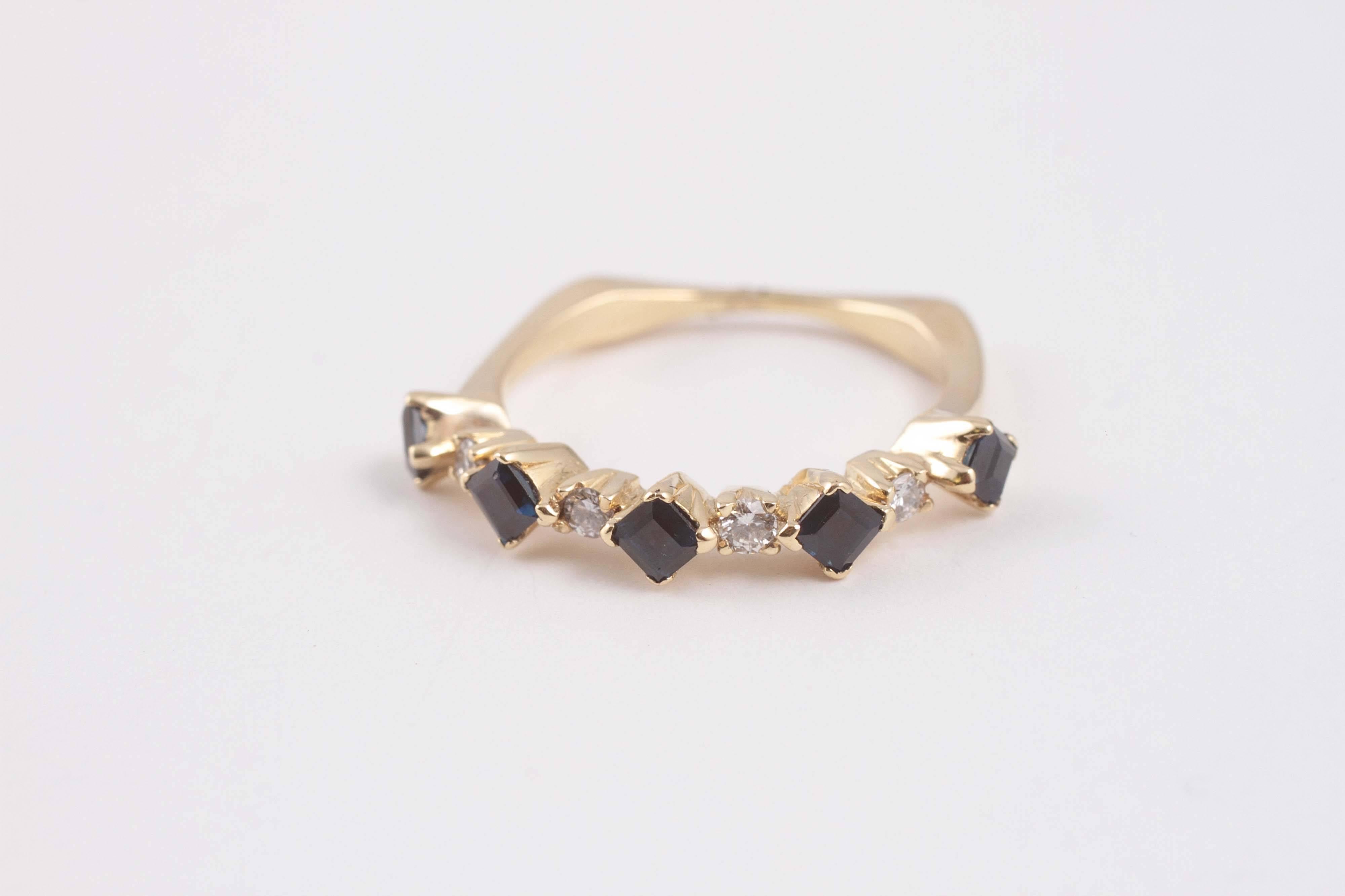 Blue sapphire diamond gold ring 1