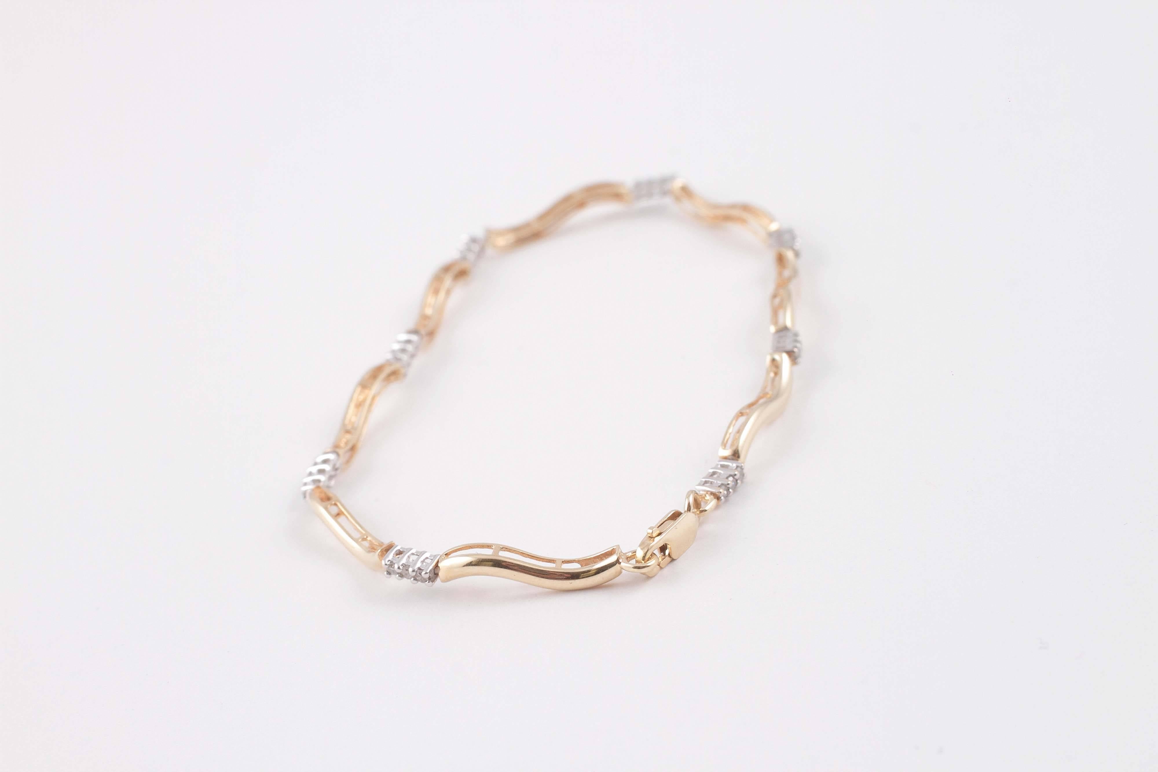 Women's Yellow Gold Diamond Stackable Bracelet