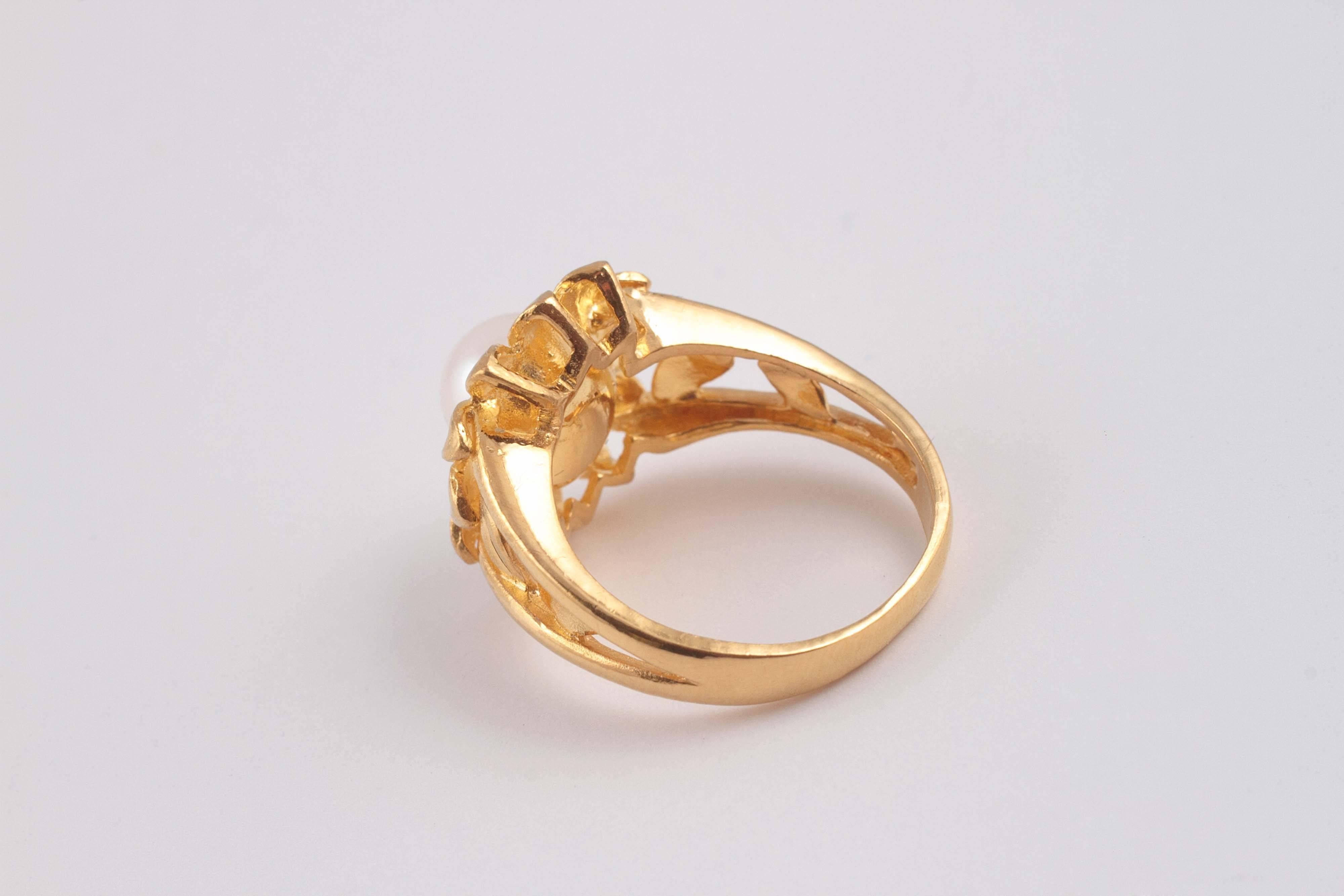 22 karat yellow gold pearl ring 1