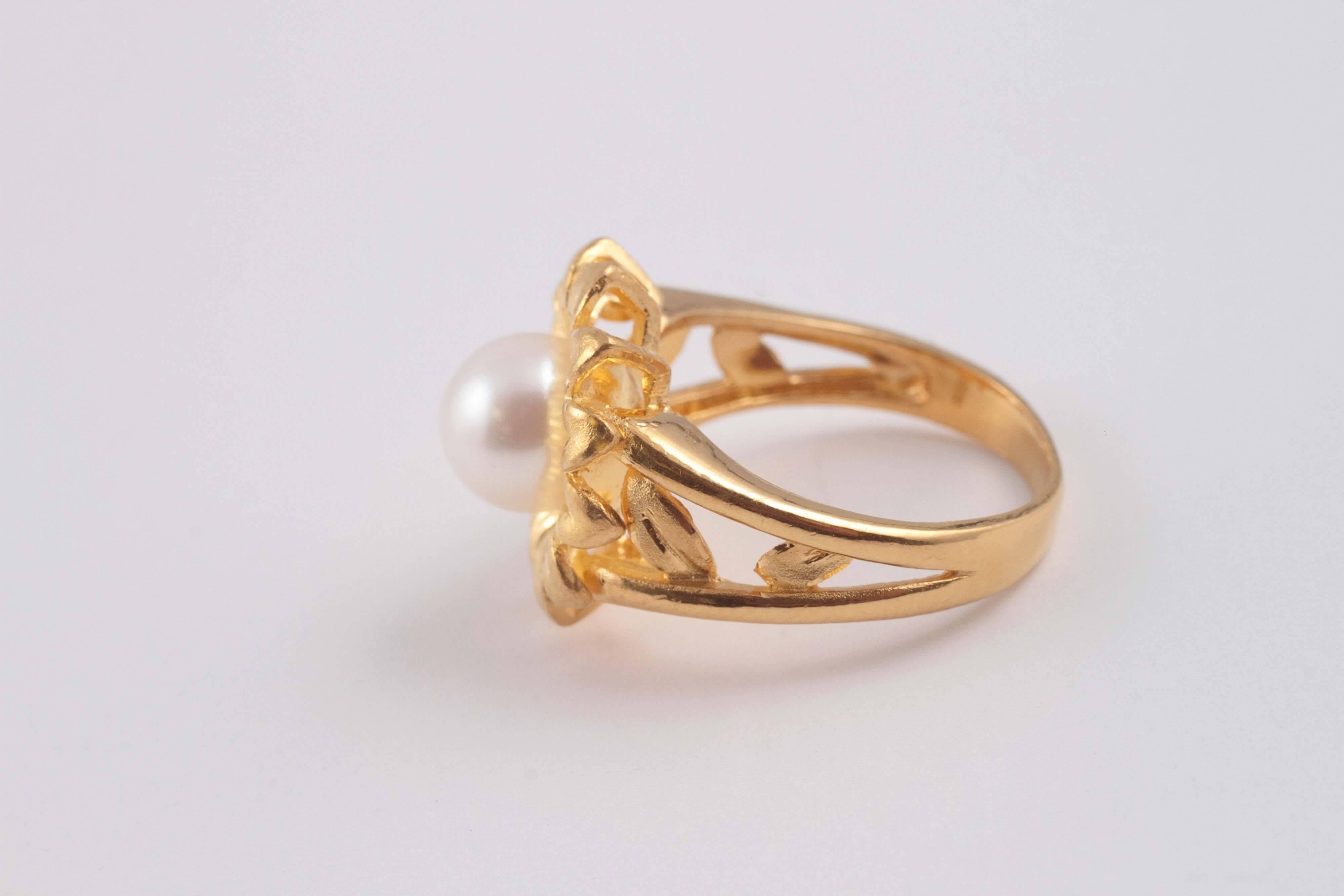 22 karat yellow gold pearl ring 2