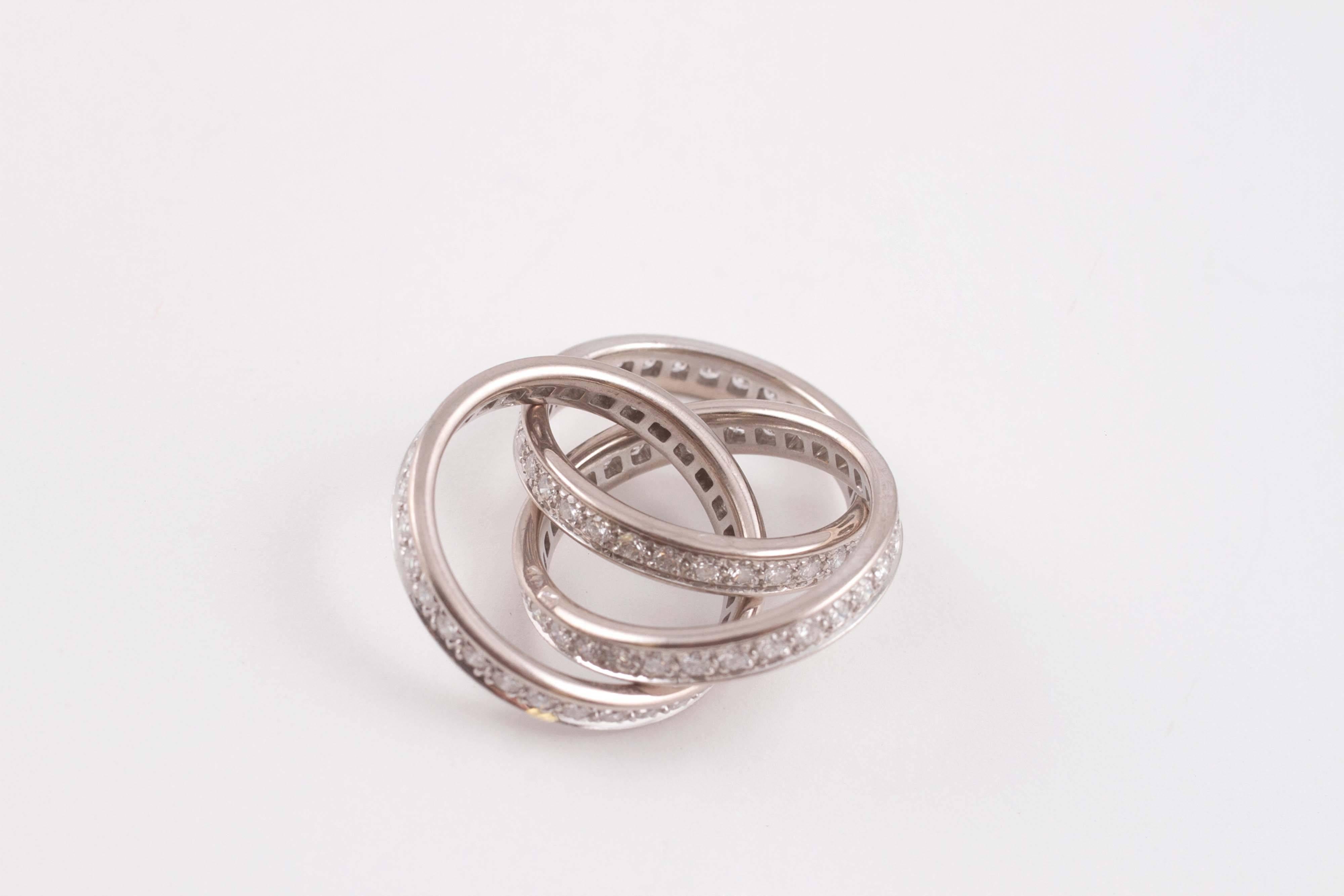 Contemporary Trinity de Cartier Diamond Ring For Sale
