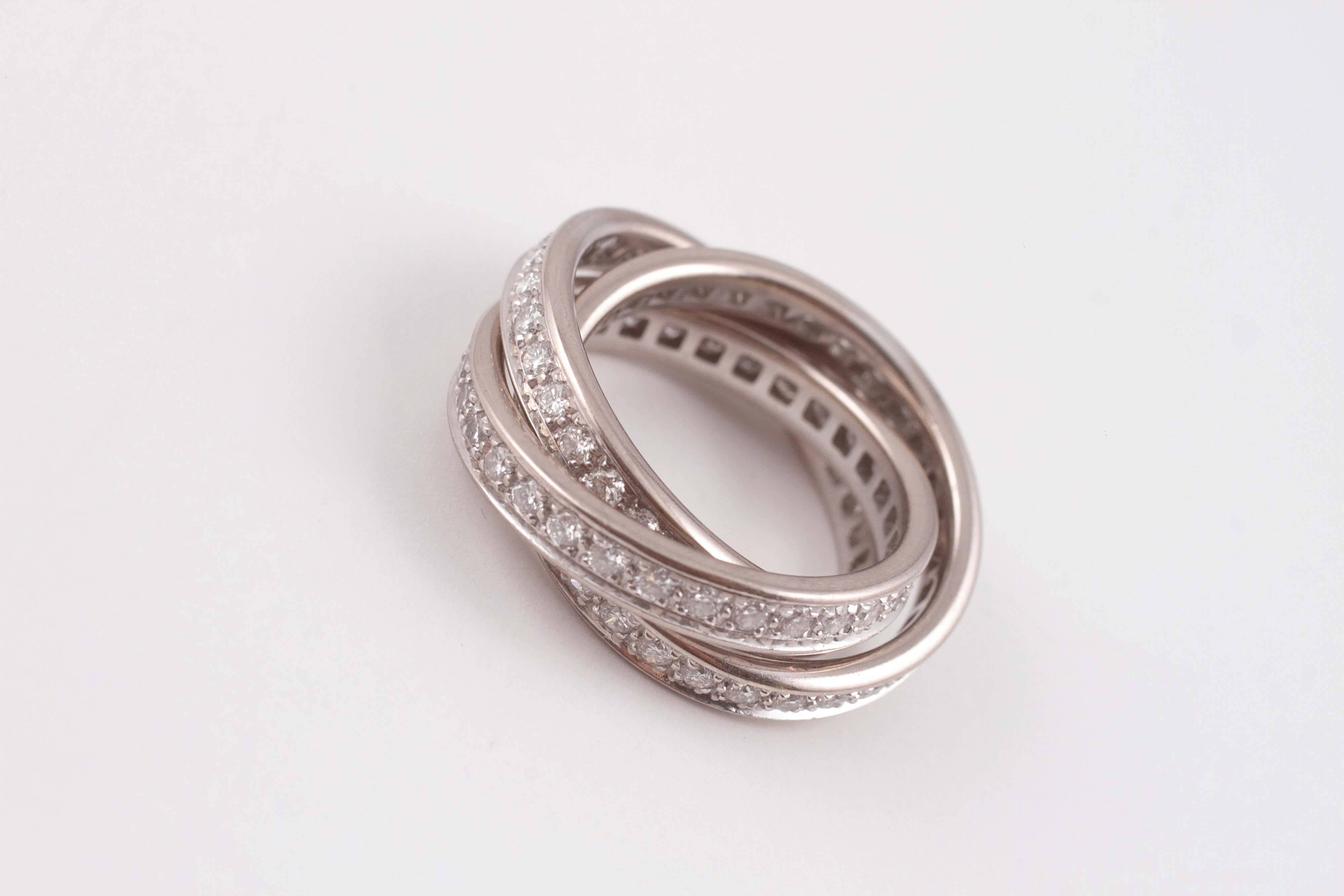 Trinity de Cartier Diamond Ring In Good Condition For Sale In Dallas, TX
