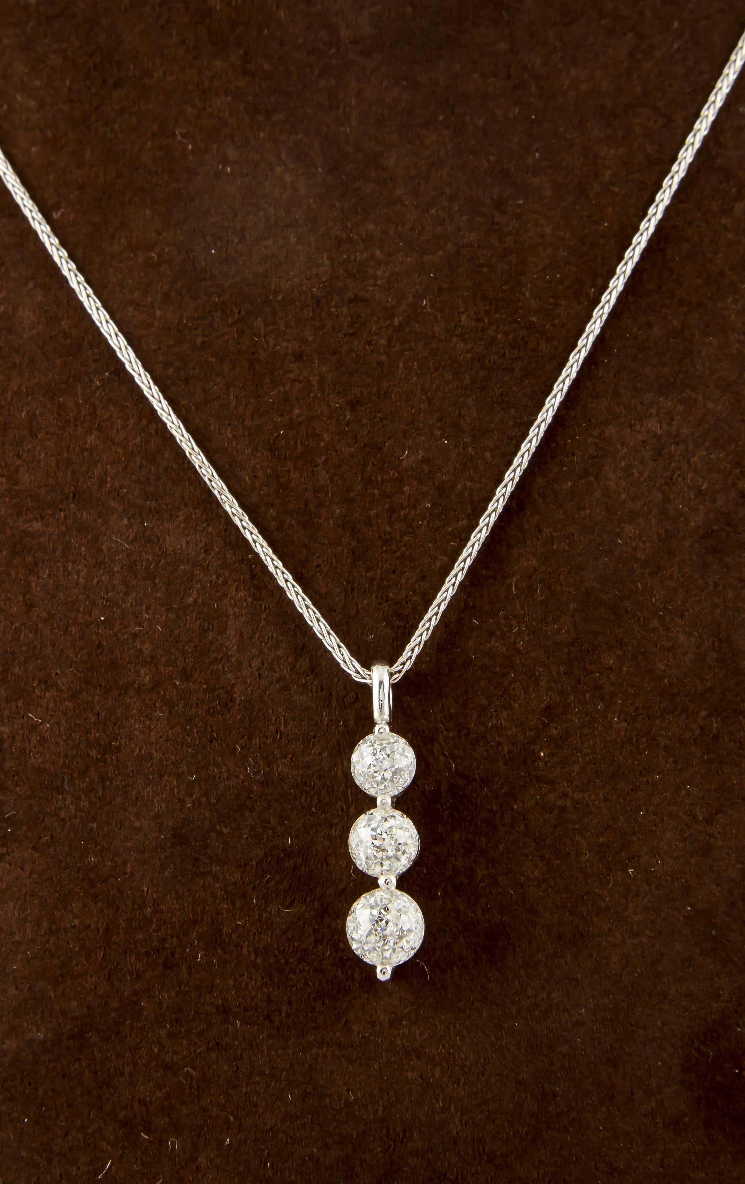 crown of light diamond necklace