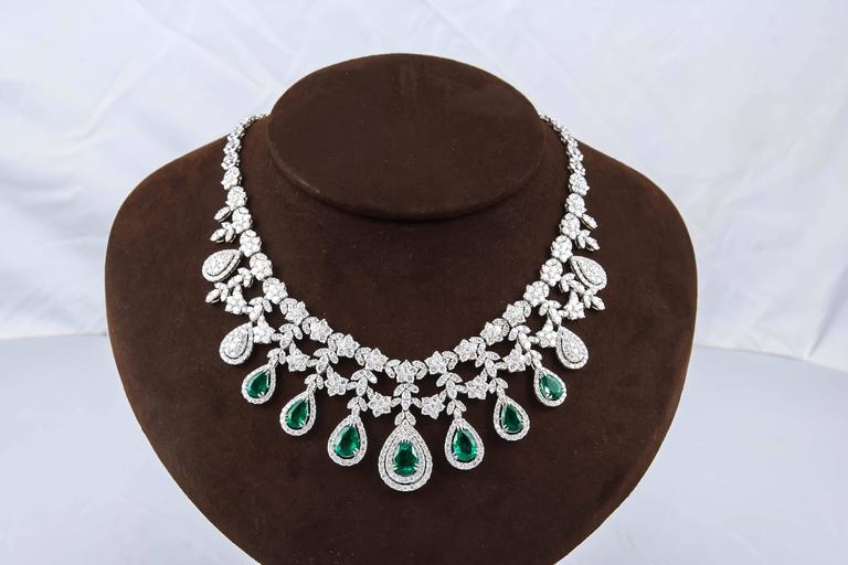 Emerald and Diamond Drop Necklace In New Condition For Sale In New York, NY
