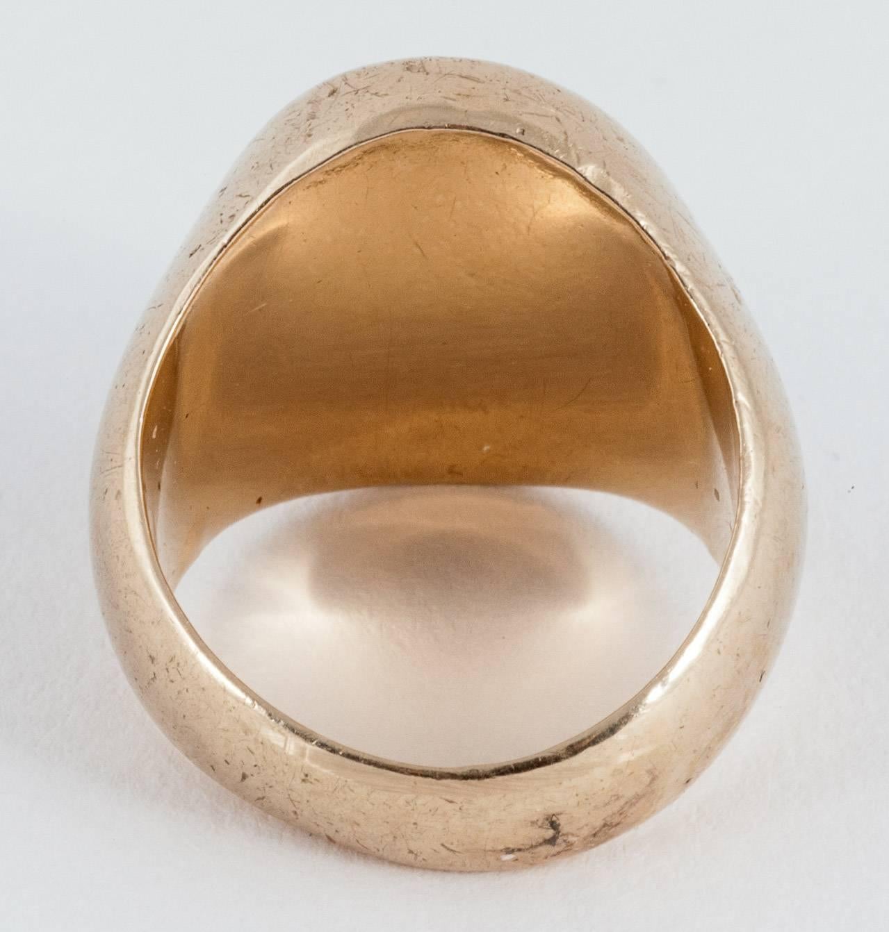 Late Victorian French Gold Signet Ring For Sale