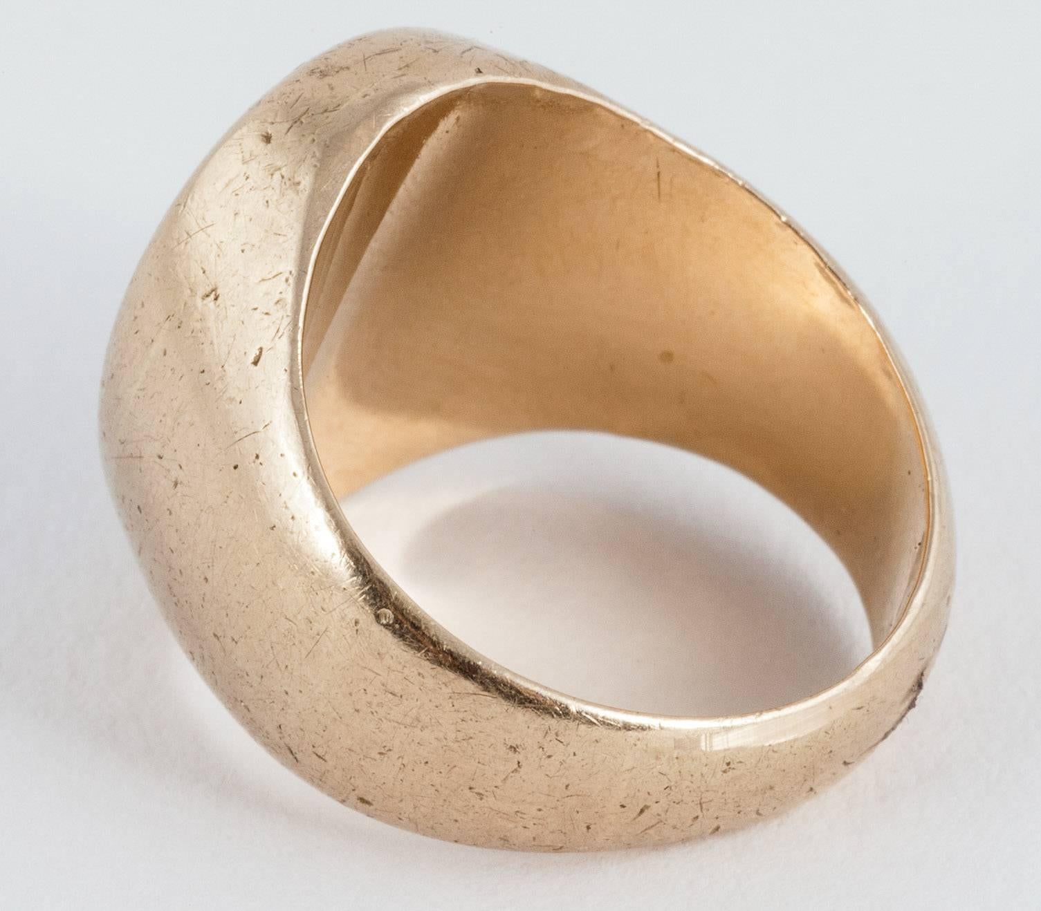 French Gold Signet Ring In Excellent Condition For Sale In London, GB