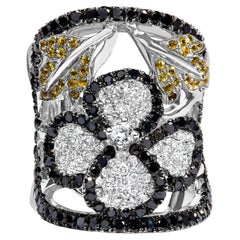 14 Karat Weißgold 2 3/5 Karat Schwarzer & Weißer Diamant und Saphir Cocktail-Ring